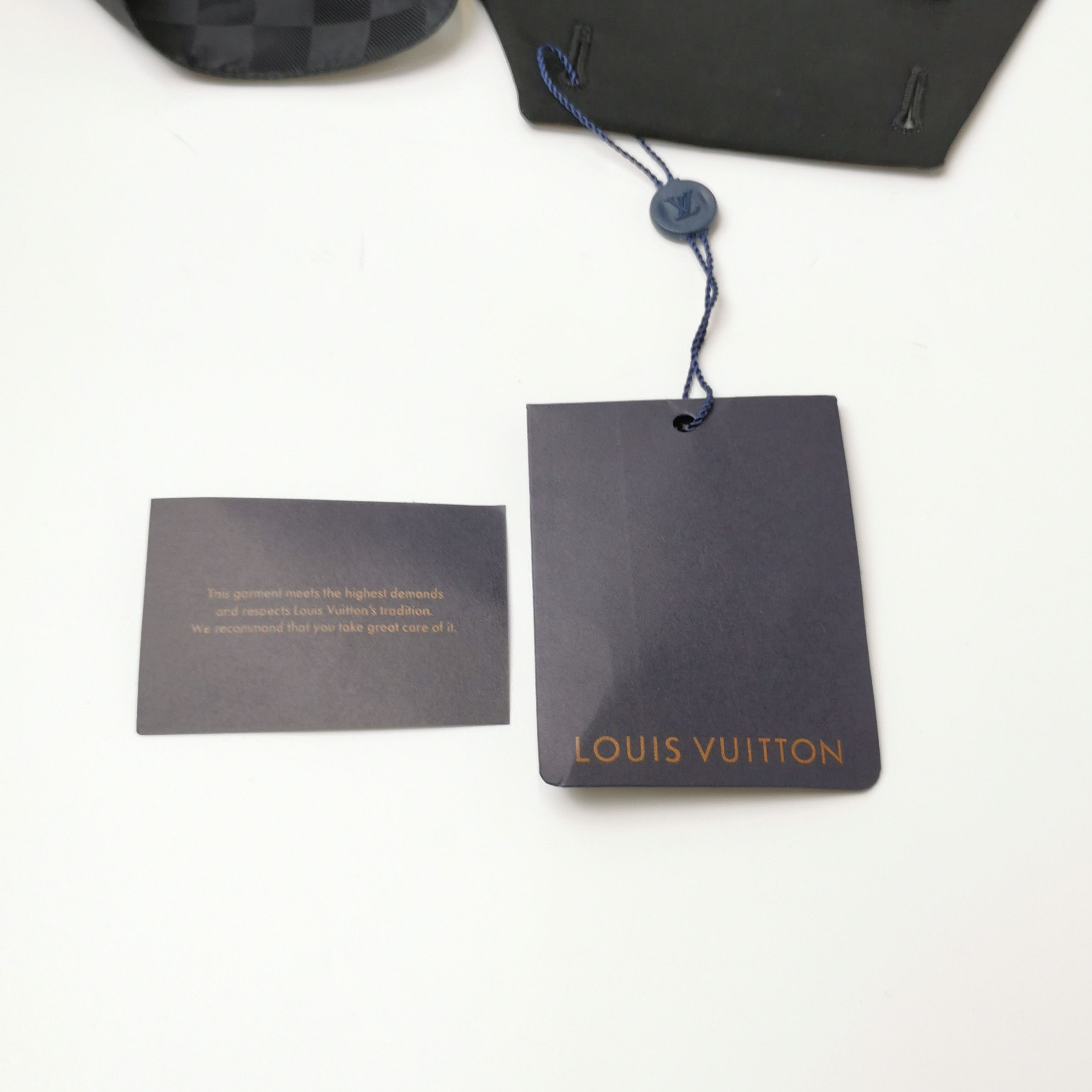 Louis Vuitton Louis Vuitton Men s Vests Size US S / EU 44-46 / 1 - 3 Thumbnail