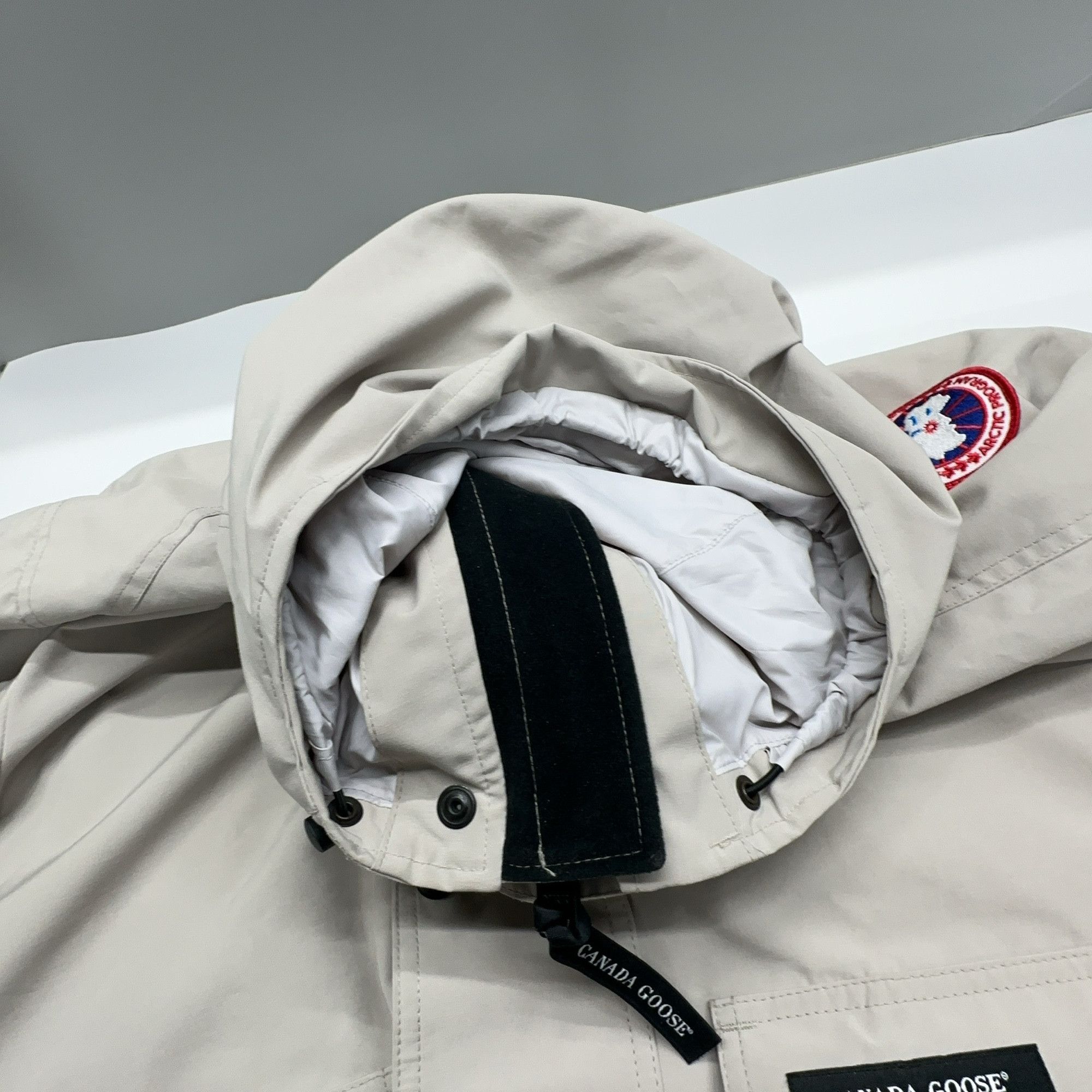 Canada Goose Canada Goose Lockeport Hooded Light Jacket Gray M Size US M / EU 48-50 / 2 - 5 Thumbnail
