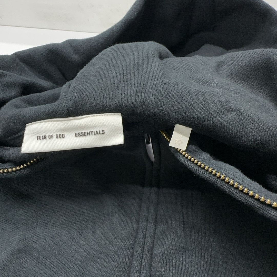 FOG Fear of God Essentials Fleece Zip-Up Hoodie Black Size S Size US S / EU 44-46 / 1 - 3 Thumbnail