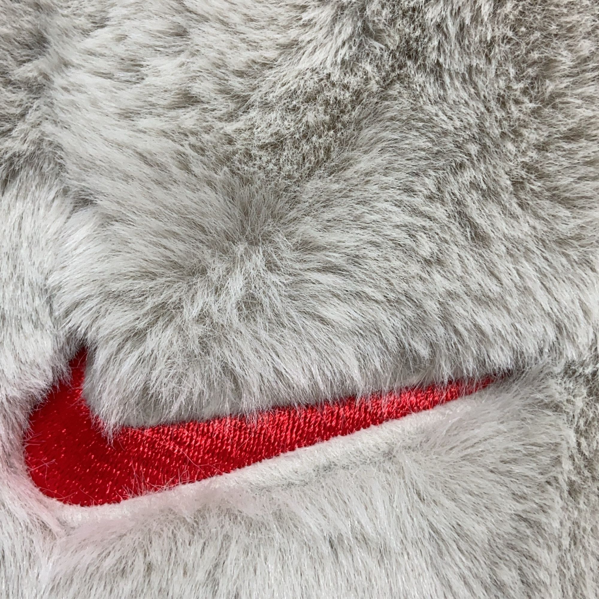Nike Nike Faux Fur Windrunner Jacket Size XL Size US XL / EU 56 / 4 - 4 Thumbnail
