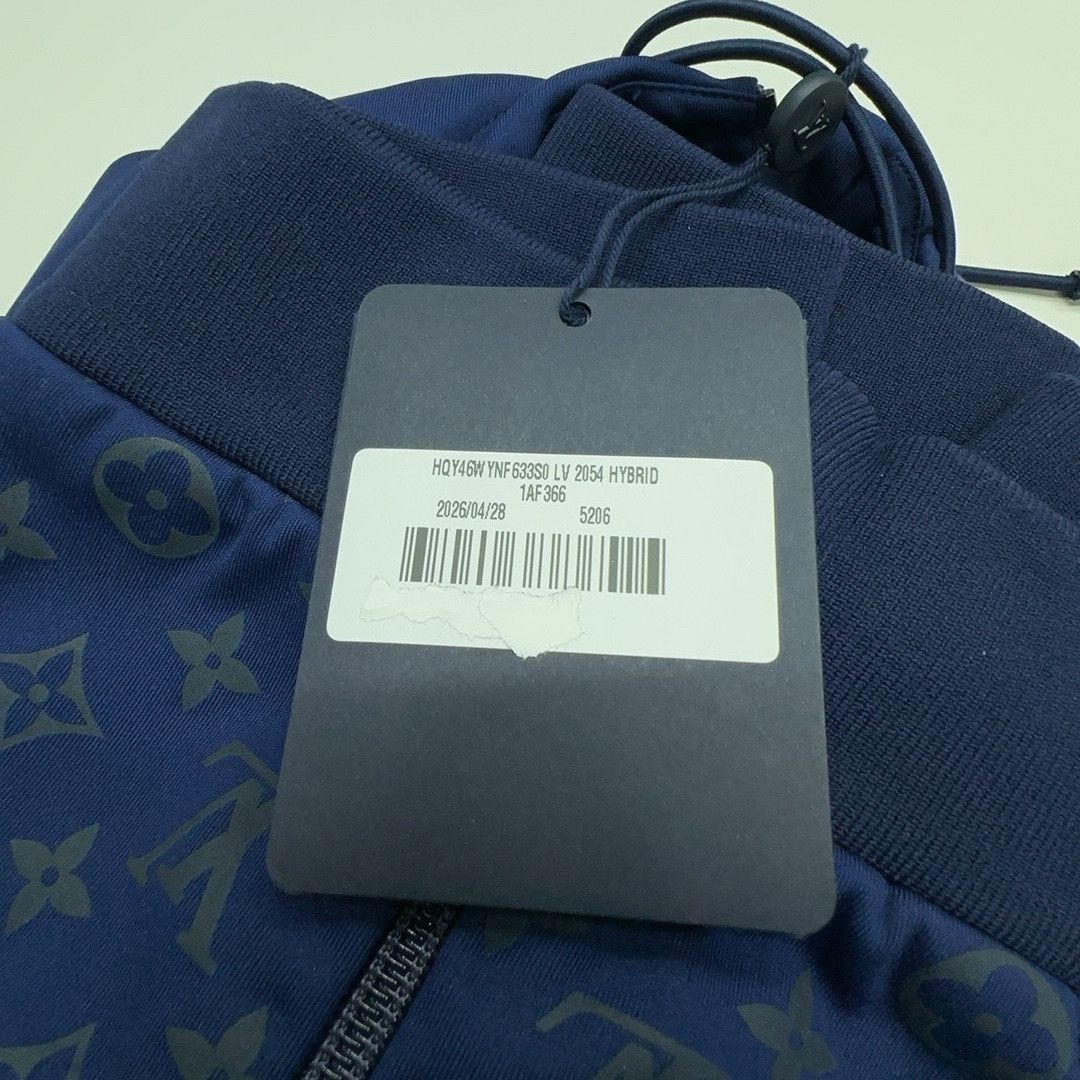Louis Vuitton Louis Vuitton Monogram Hoodie Size S Size US S / EU 44-46 / 1 - 3 Thumbnail