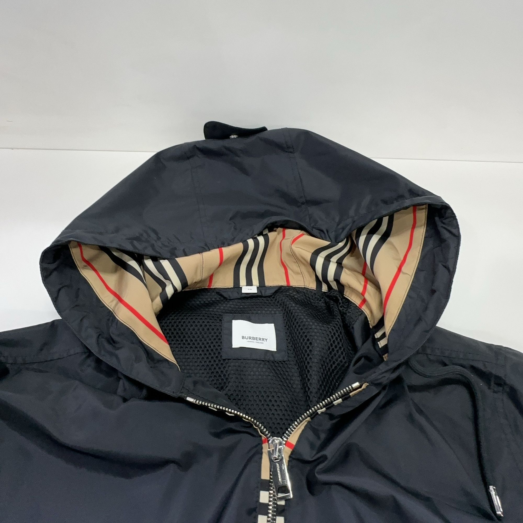 Burberry Burberry Nova Check Zip Light Jacket Size M Size US M / EU 48-50 / 2 - 5 Thumbnail