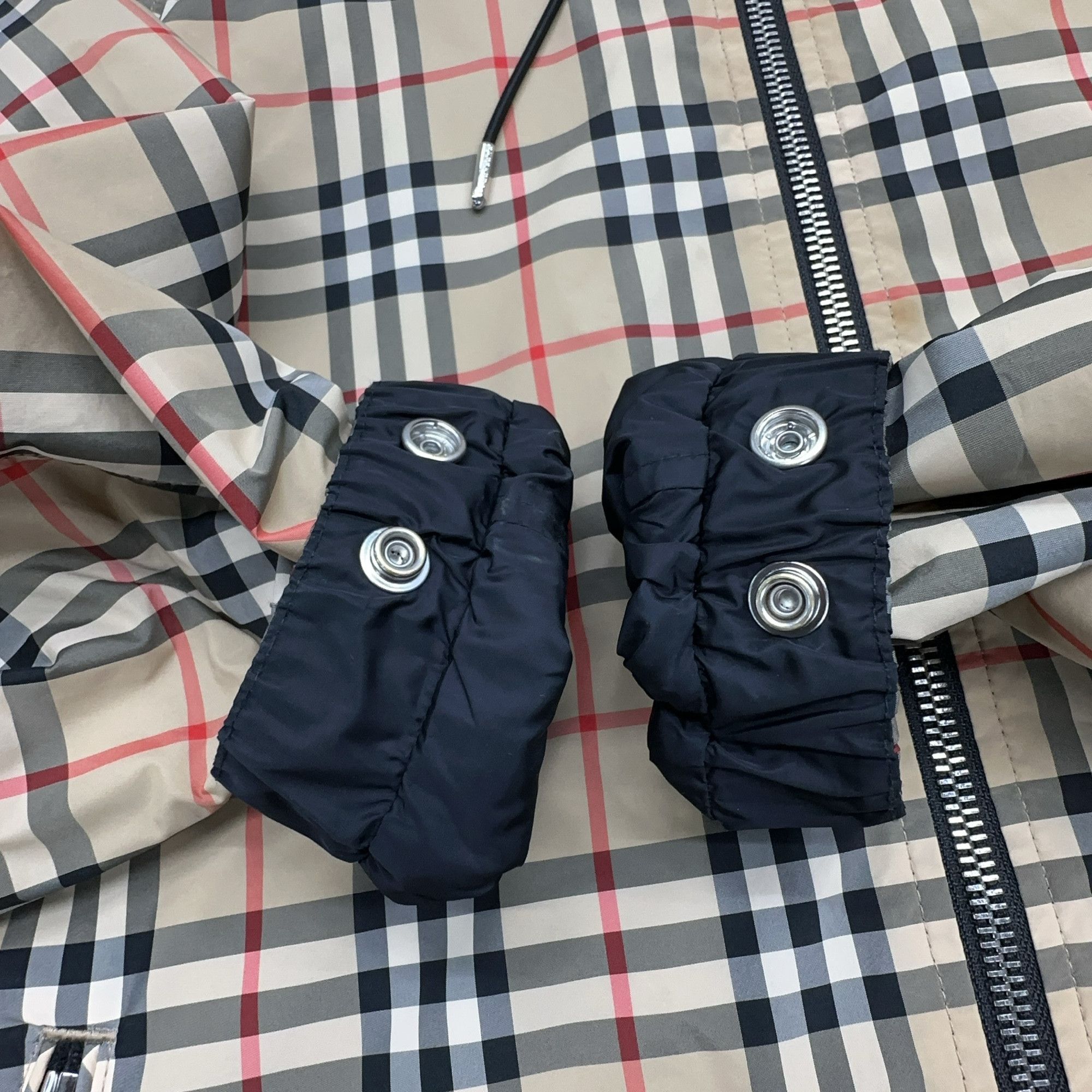 Burberry Burberry Reversible Check Hooded Jacket Size M Size US M / EU 48-50 / 2 - 10 Thumbnail