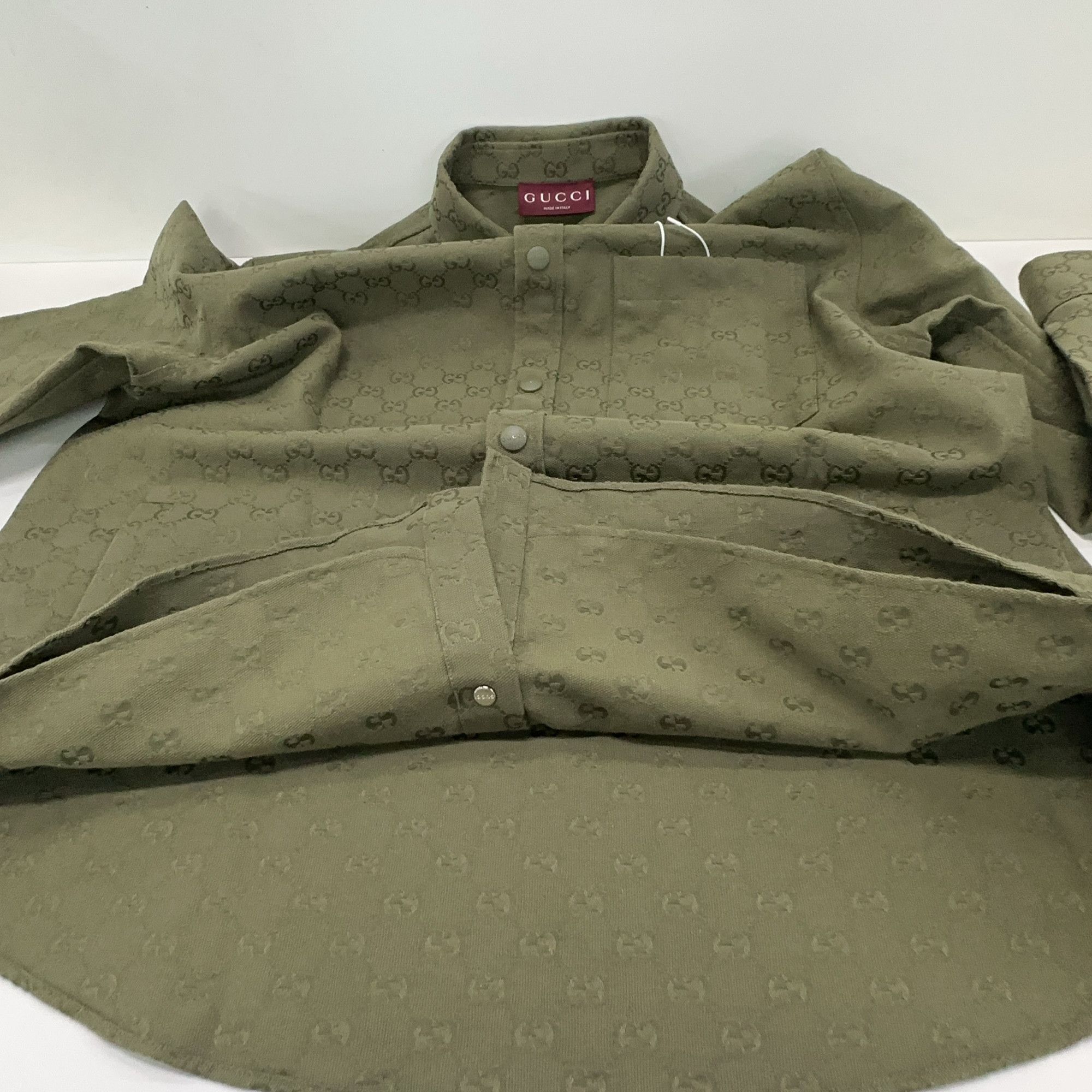 Gucci Gucci GG Embossed Button Up Shirt Size L Size US L / EU 52-54 / 3 - 8 Thumbnail