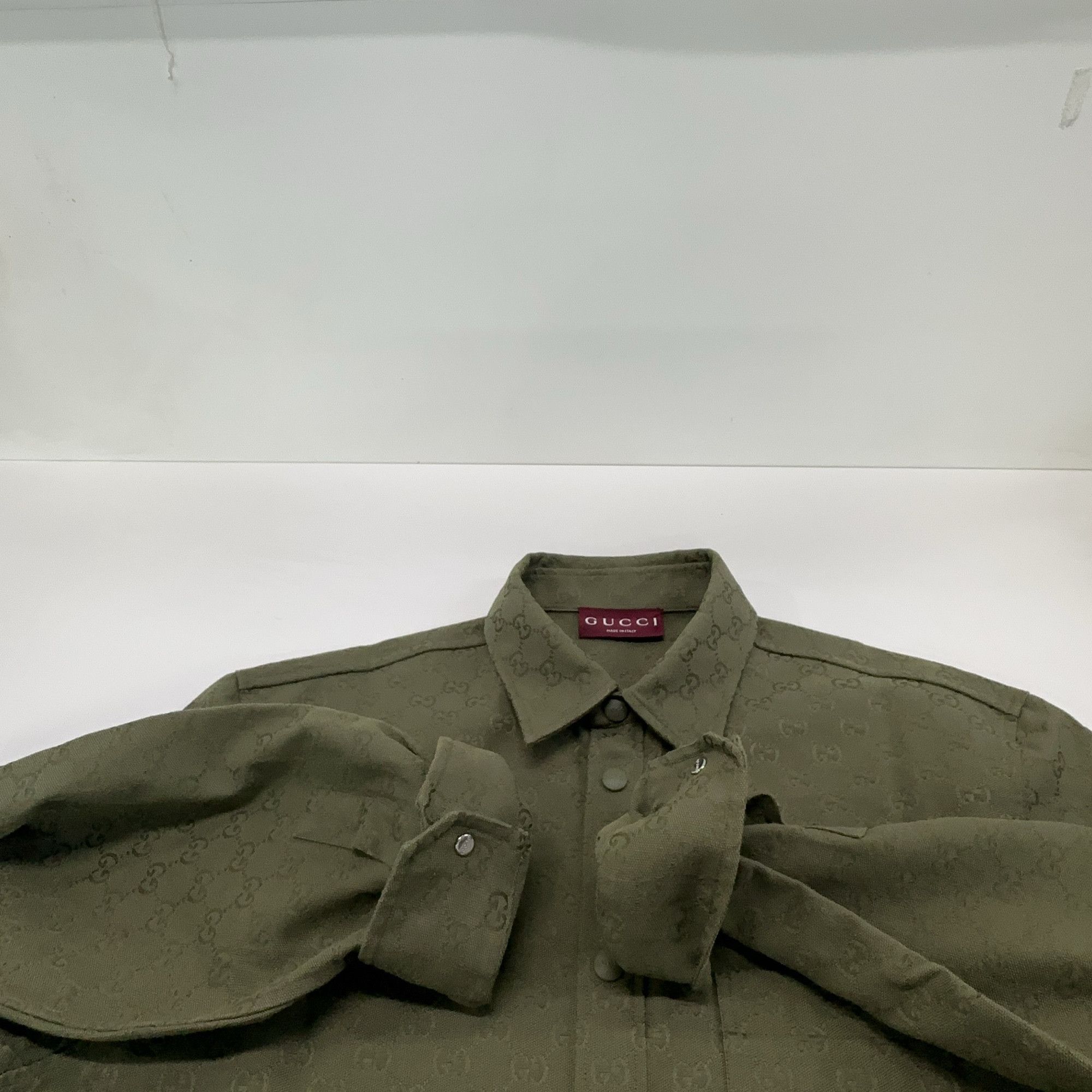 Gucci Gucci GG Embossed Button Up Shirt Size L Size US L / EU 52-54 / 3 - 9 Thumbnail