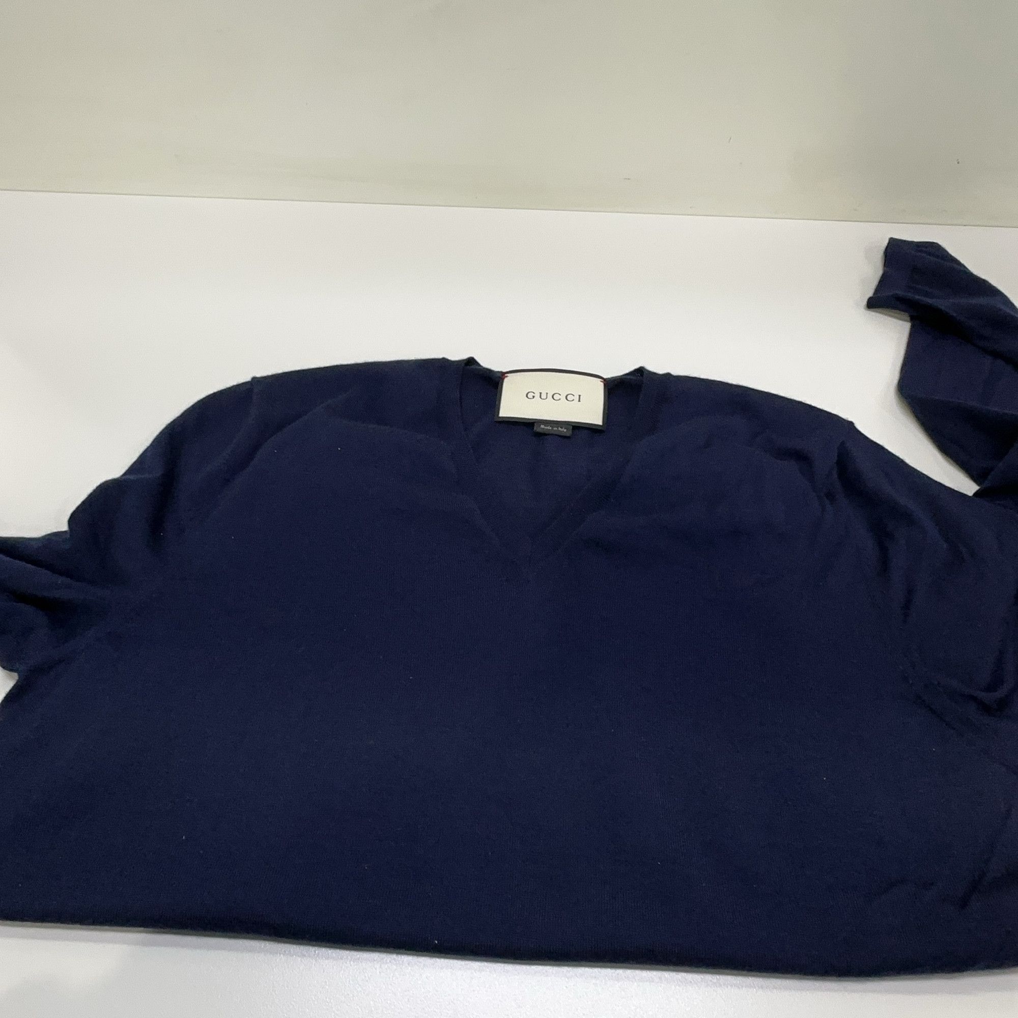 Gucci Gucci Cashmere V-Neck Sweater Size M Size US M / EU 48-50 / 2 - 7 Thumbnail
