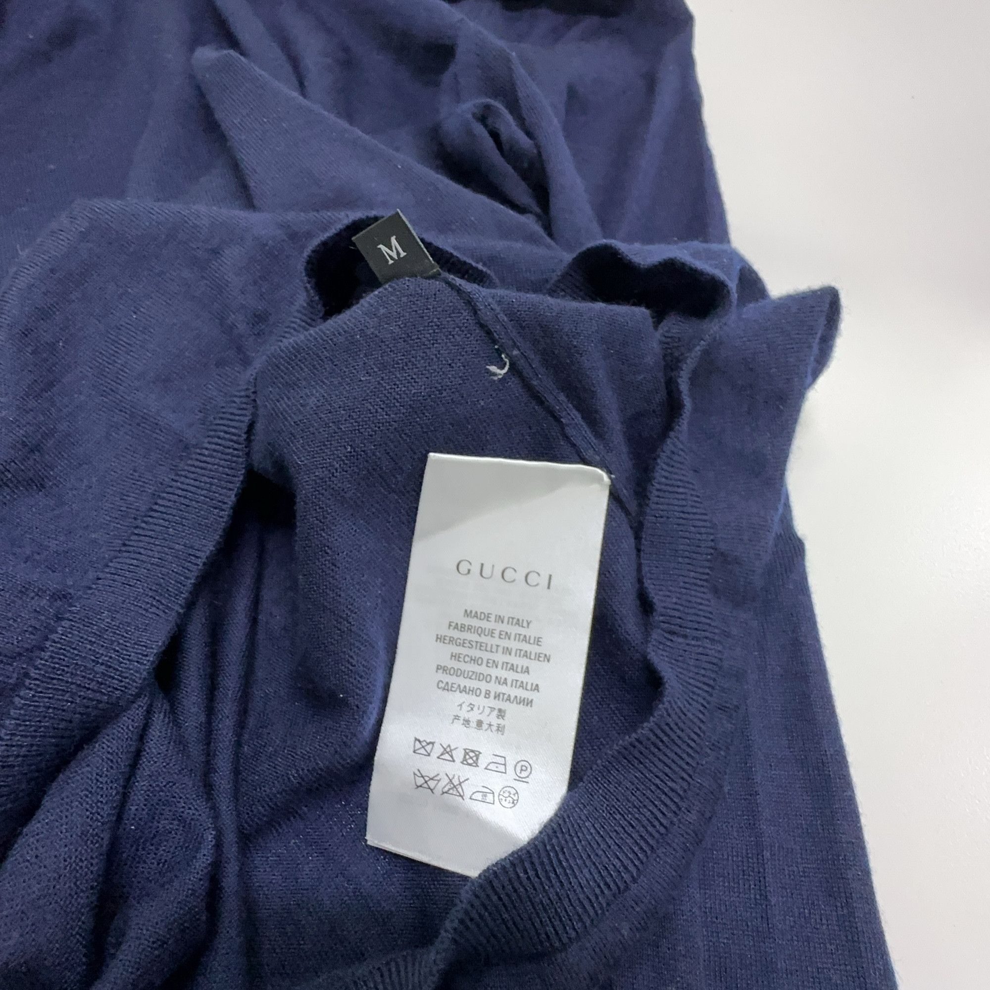Gucci Gucci Cashmere V-Neck Sweater Size M Size US M / EU 48-50 / 2 - 5 Thumbnail