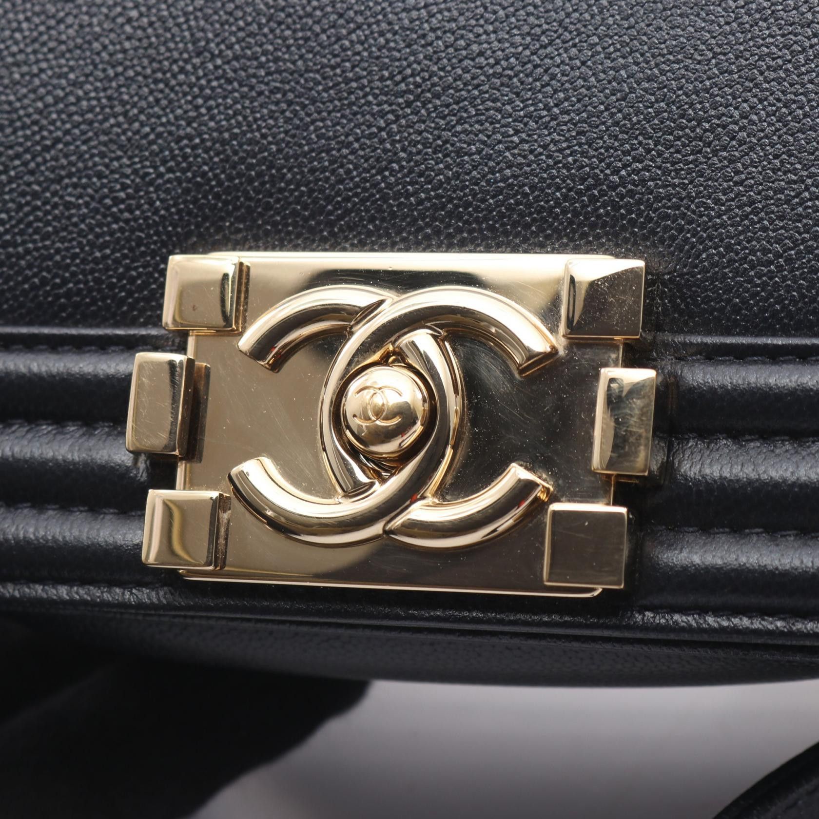 Chanel Chanel Chanel Boy Chanel Leather Shoulder Bag Leather Shoulder Bag AS3018 DUTY FREE for USA Size ONE SIZE - 6 Thumbnail