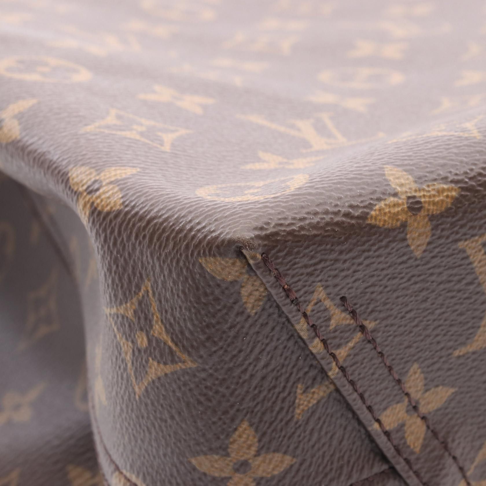 Louis Vuitton Louis Vuitton Louis Vuitton Atlantis GM Monogram 2way handbag Textile Handbag M46817 DUTY FREE for USA Size ONE SIZE - 5 Thumbnail