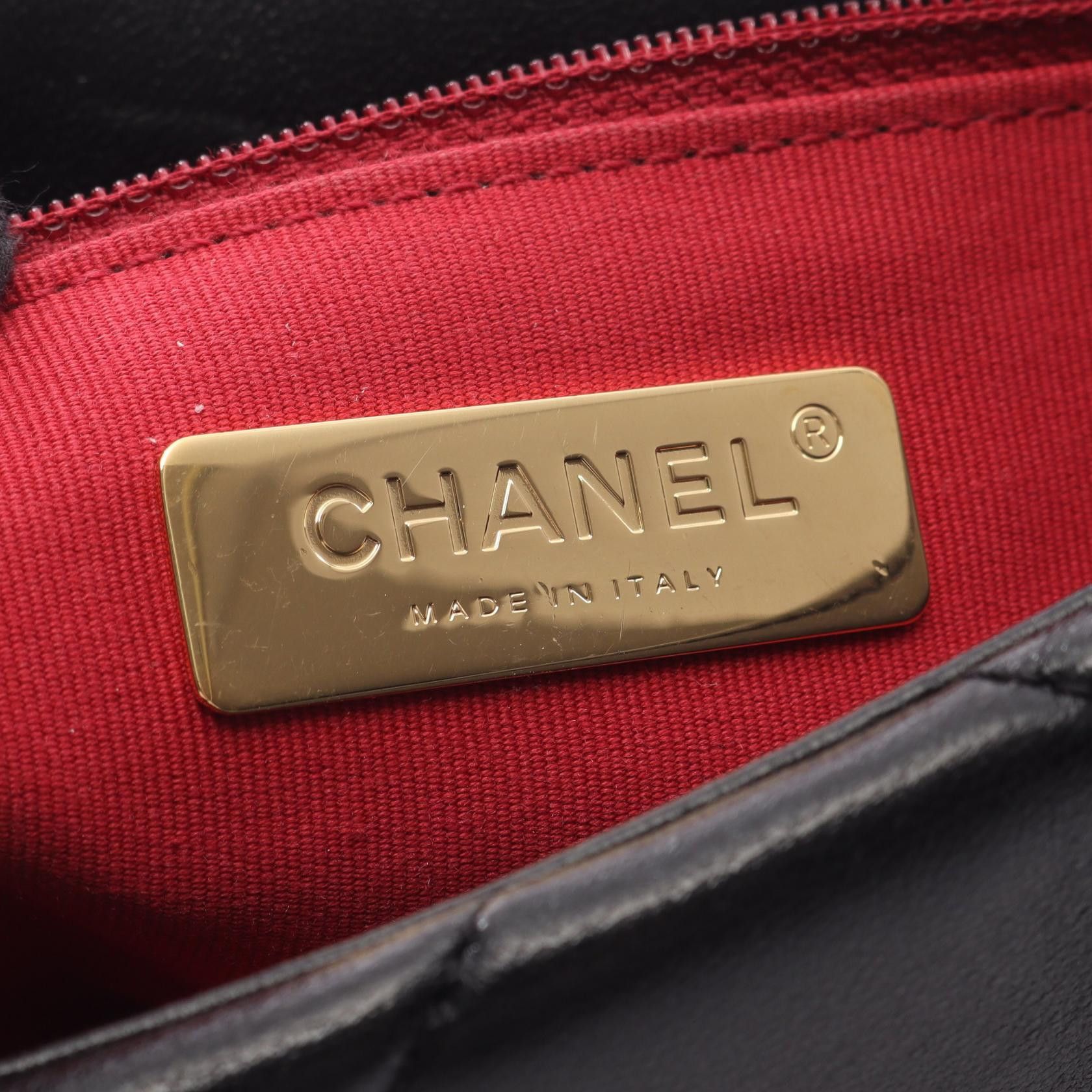 Chanel Chanel Chanel 19 Matelasse Leather Shoulder Bag Leather Shoulder Bag AS1160 DUTY FREE for USA Size ONE SIZE - 4 Thumbnail