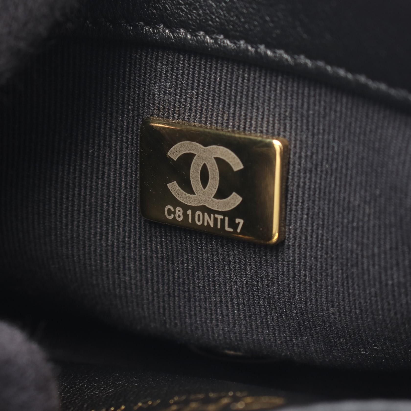 Chanel Chanel Chanel Matelasse Leather Mini Shoulder Bag Leather Shoulder Bag DUTY FREE for USA Size ONE SIZE - 5 Thumbnail