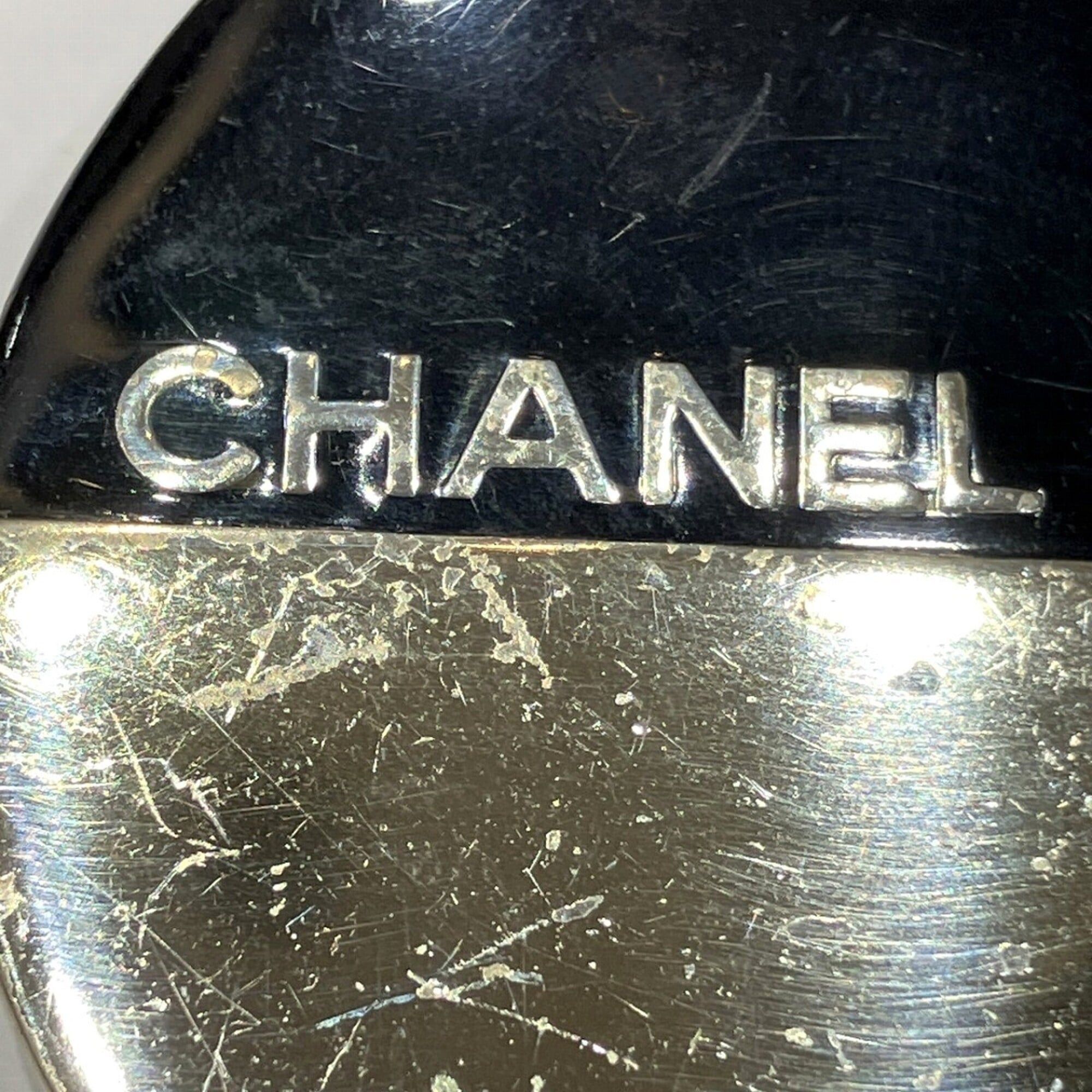 Chanel Chanel brooch accessory with logo. Total weight: 25g. Size ONE SIZE - 8 Thumbnail