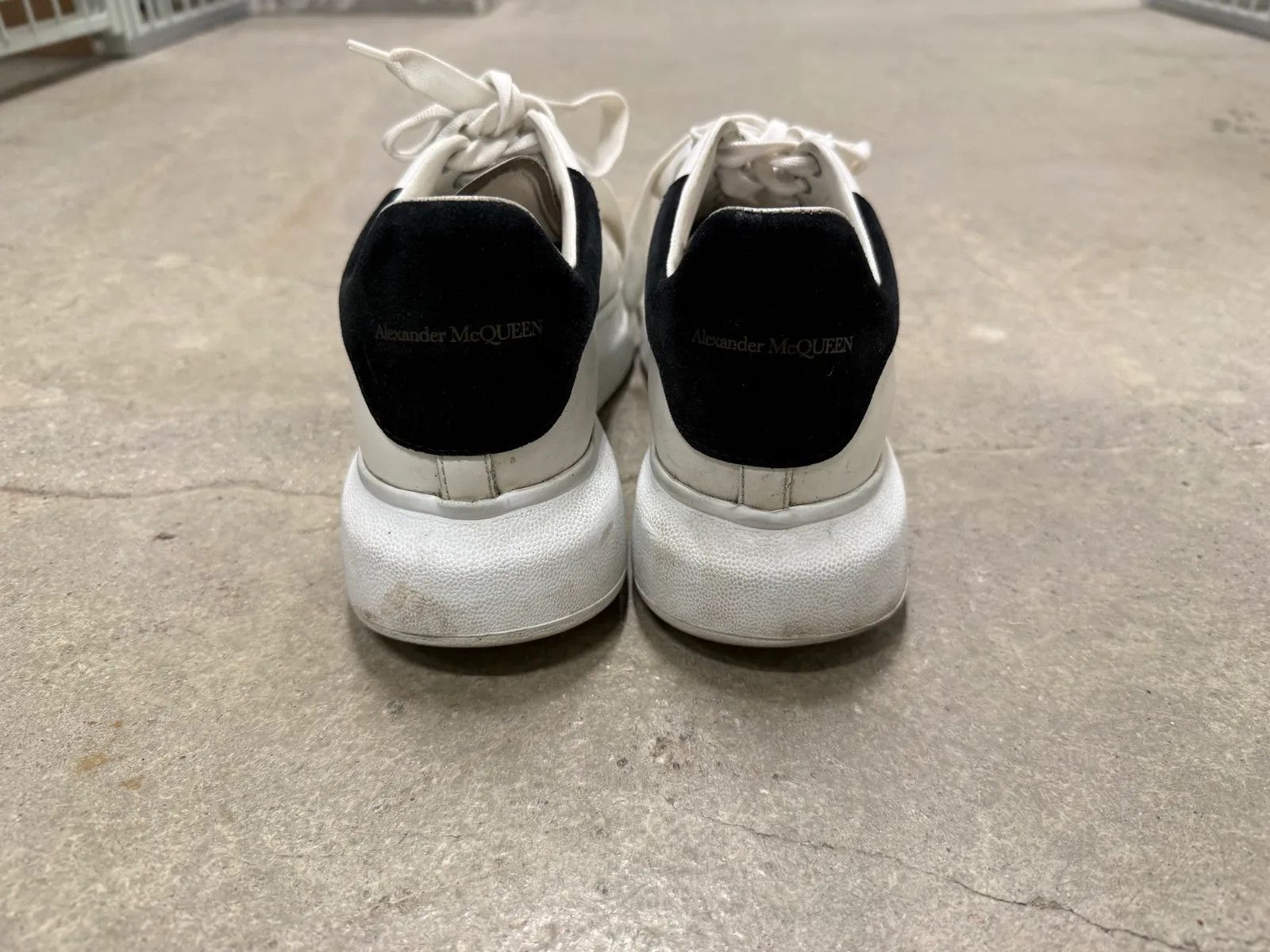Alexander McQueen Alexander McQueen Sneakers Size US 8 / IT 38 - 2 Thumbnail