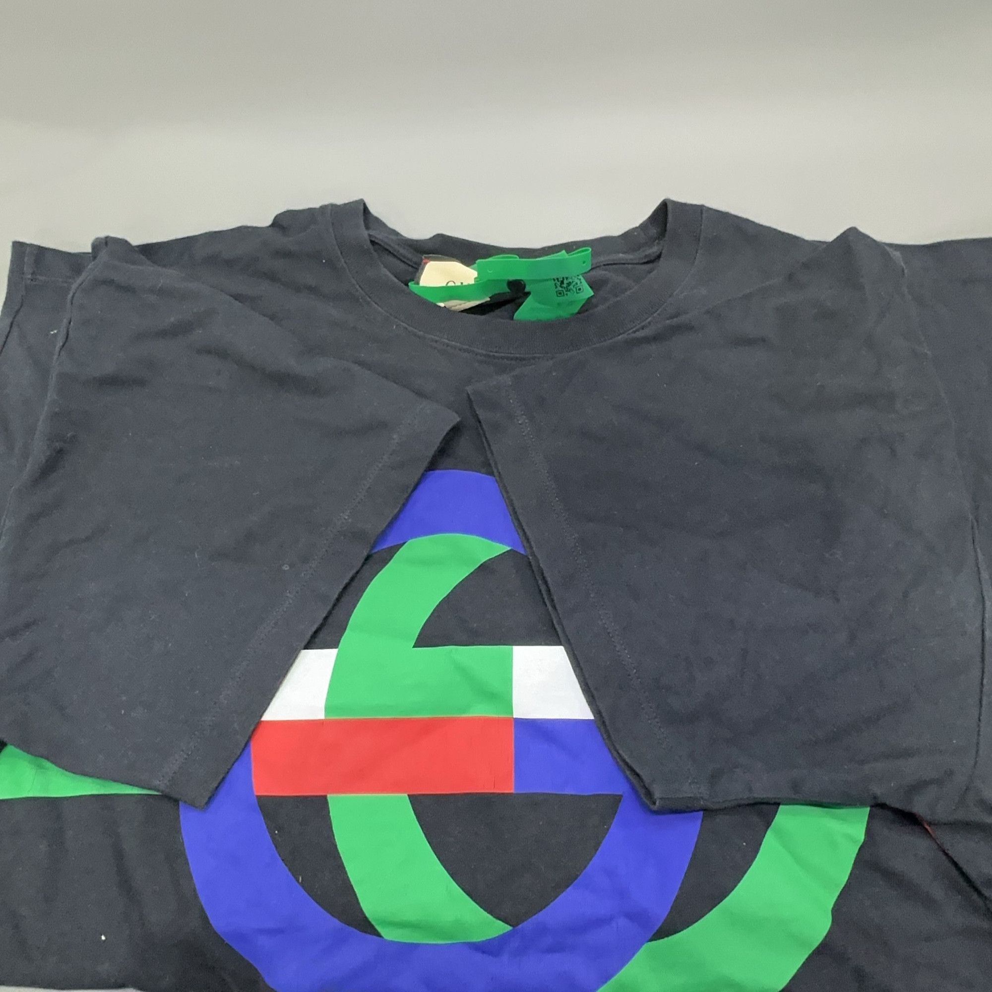 Gucci Gucci Logo Print Short Sleeve T-Shirt Size L Size US L / EU 52-54 / 3 - 7 Thumbnail