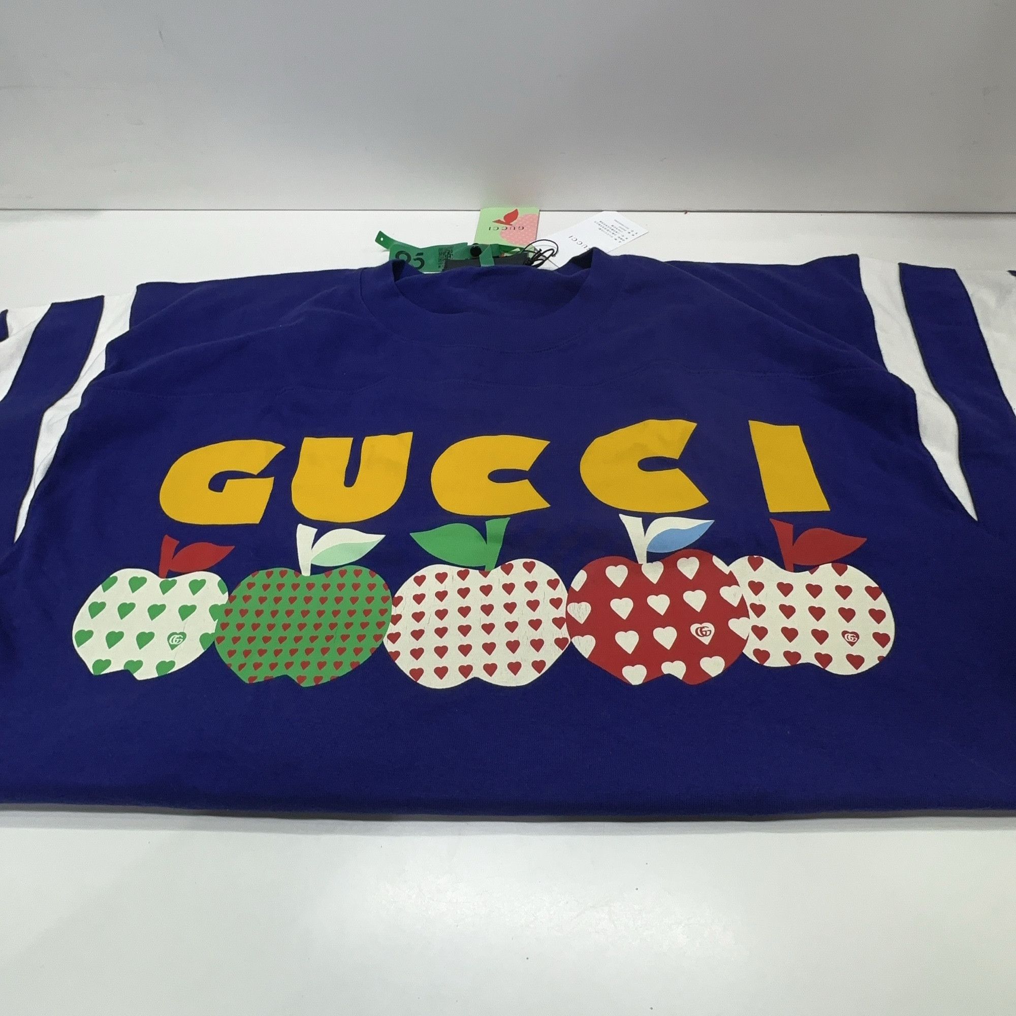 Gucci Gucci Heart Apple Print T-Shirt Size M Size US M / EU 48-50 / 2 - 8 Thumbnail
