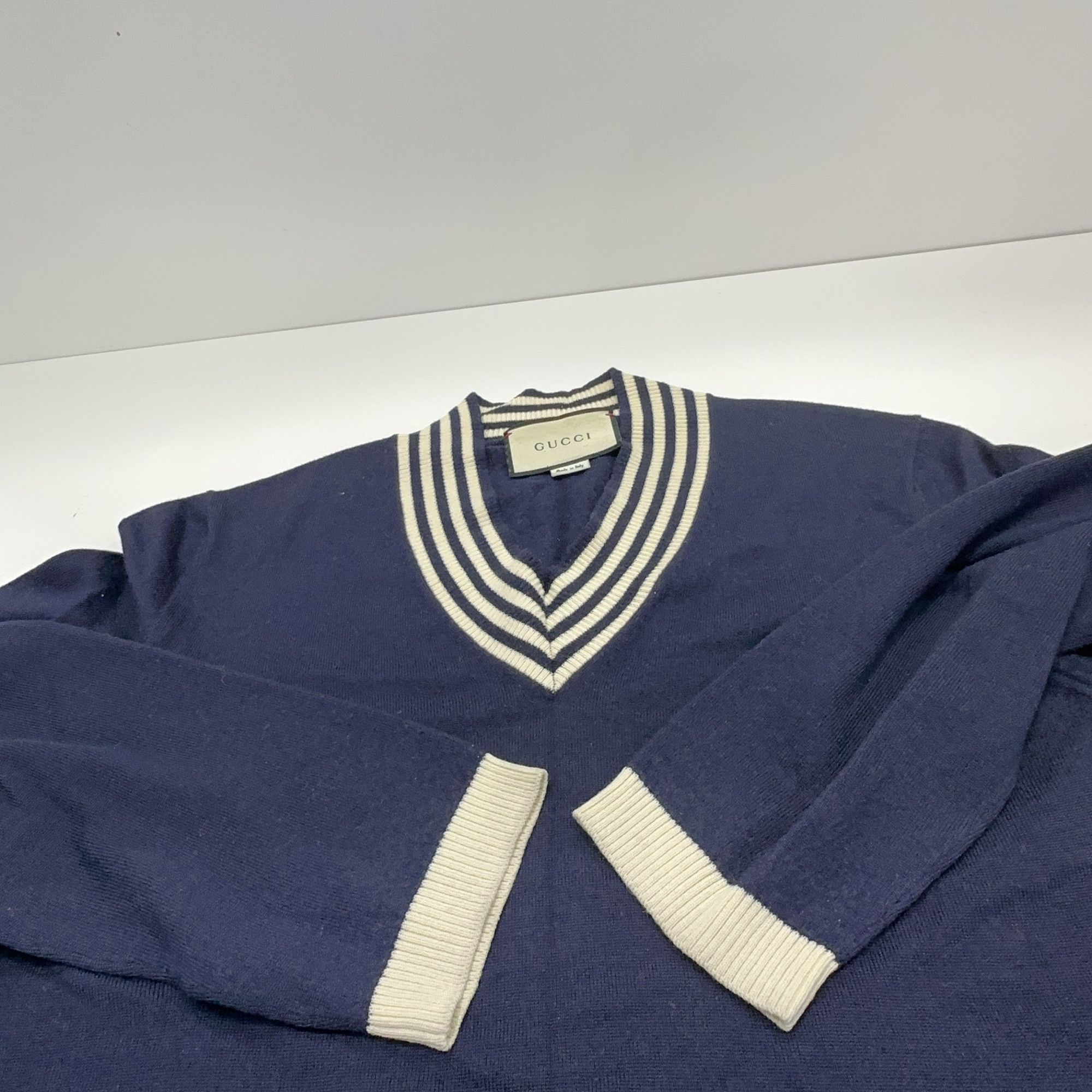 Gucci Gucci Bee V-Neck Knit Sweater Size L Size US L / EU 52-54 / 3 - 15 Thumbnail