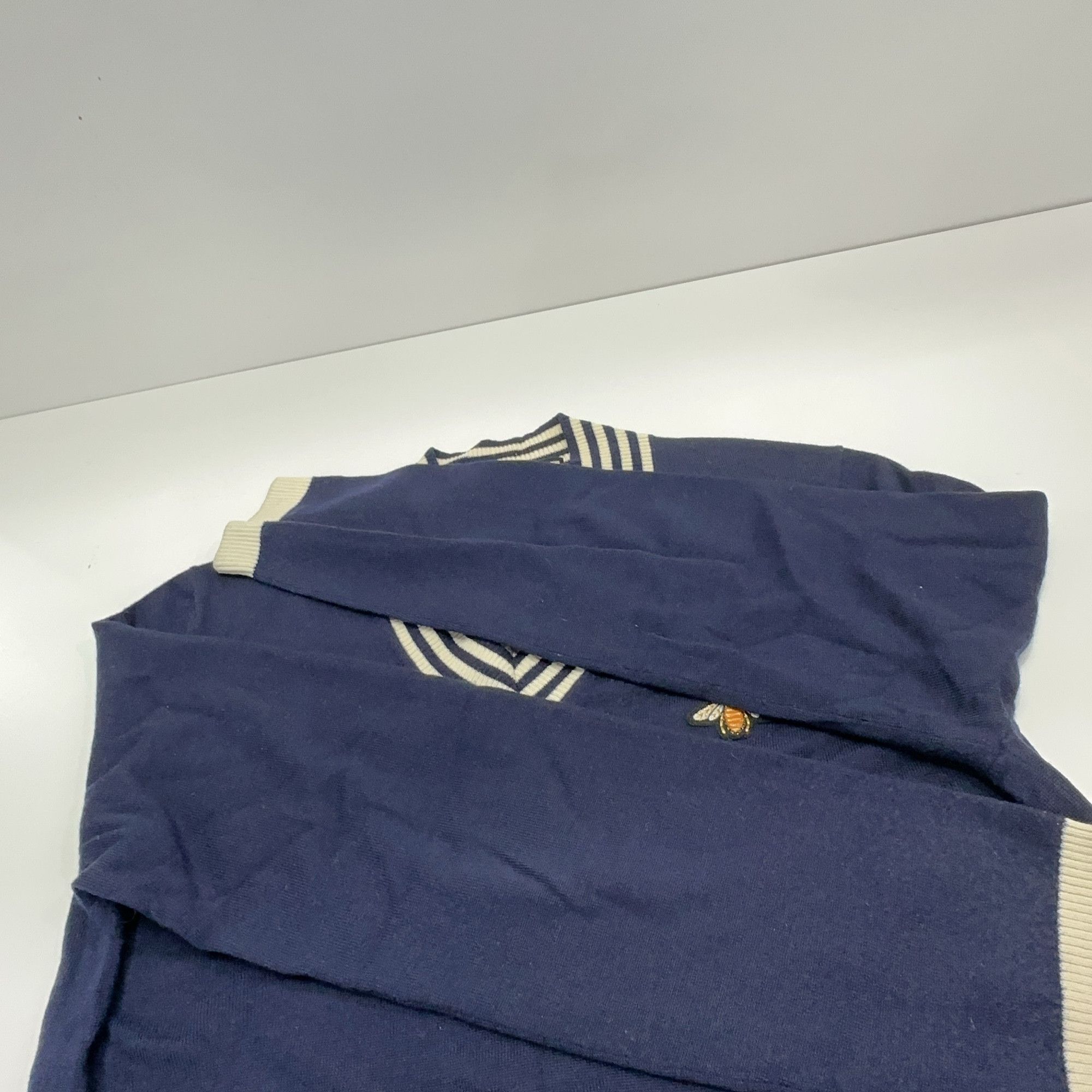 Gucci Gucci Bee V-Neck Knit Sweater Size L Size US L / EU 52-54 / 3 - 14 Thumbnail