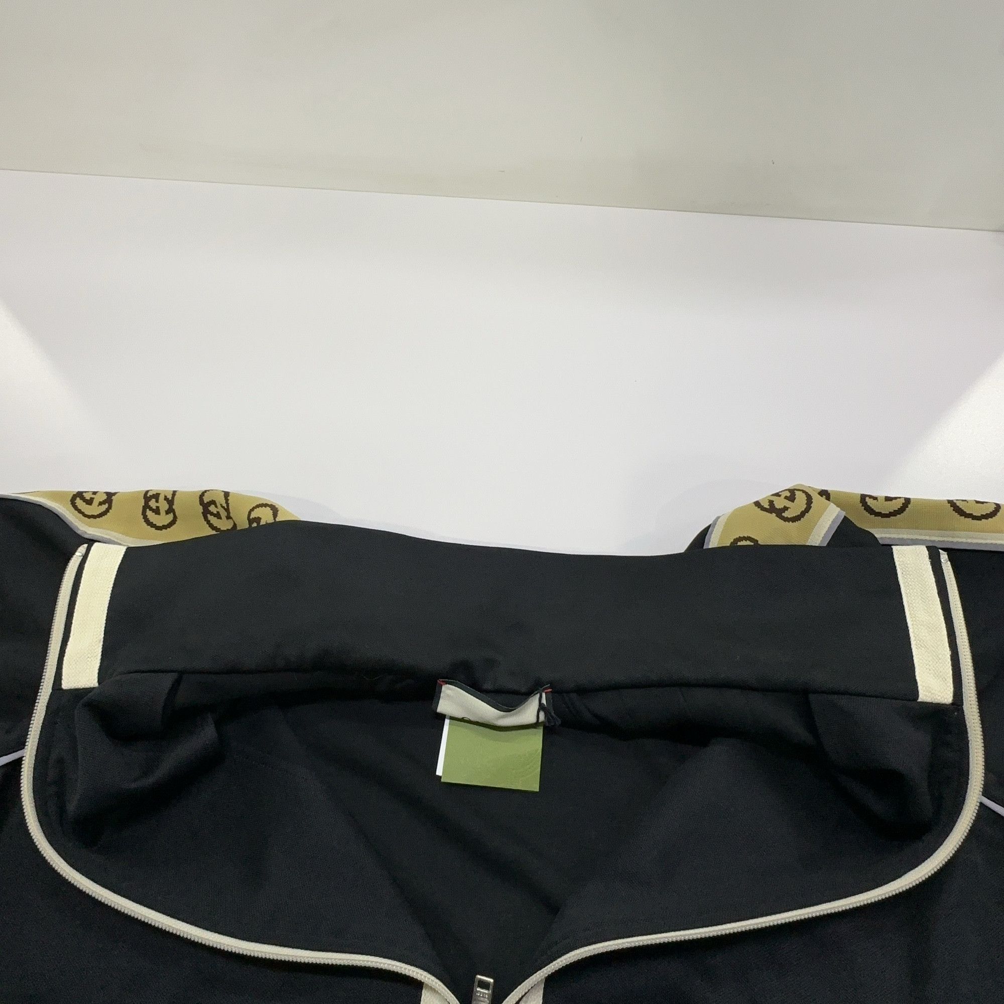 Gucci Gucci Logo Stripe Track Jacket Size S Size US S / EU 44-46 / 1 - 7 Thumbnail