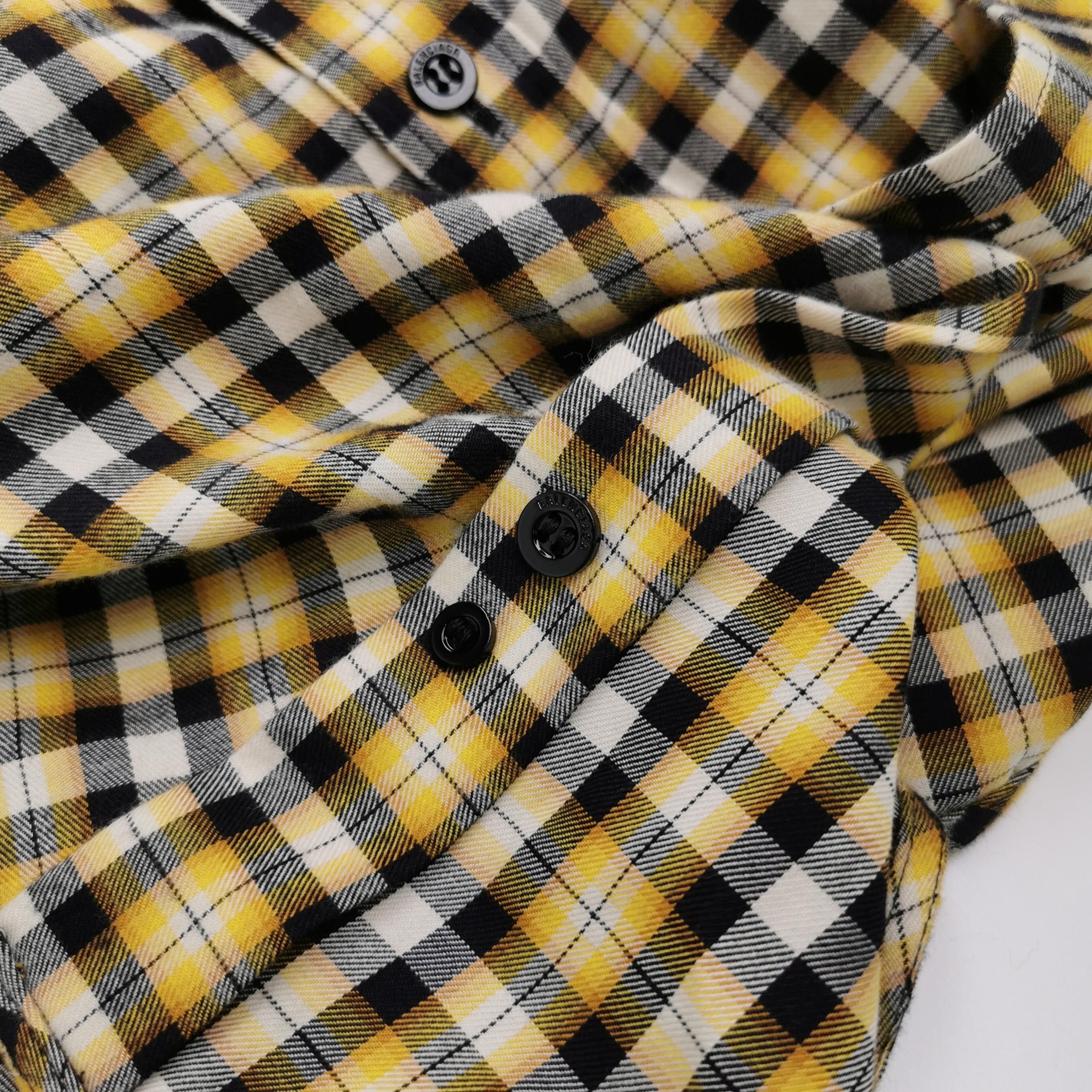 Balenciaga Balenciaga Men xs Button Ups Size US XS / EU 42 / 0 - 5 Thumbnail