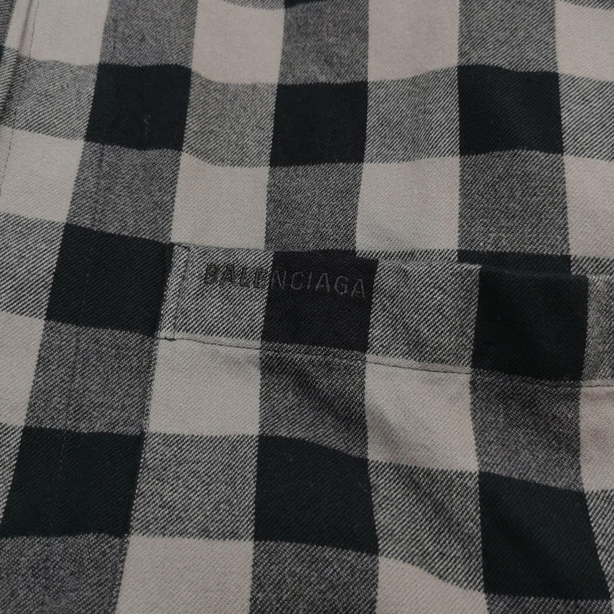 Balenciaga Balenciaga Men xs Button Ups Size US XS / EU 42 / 0 - 5 Thumbnail