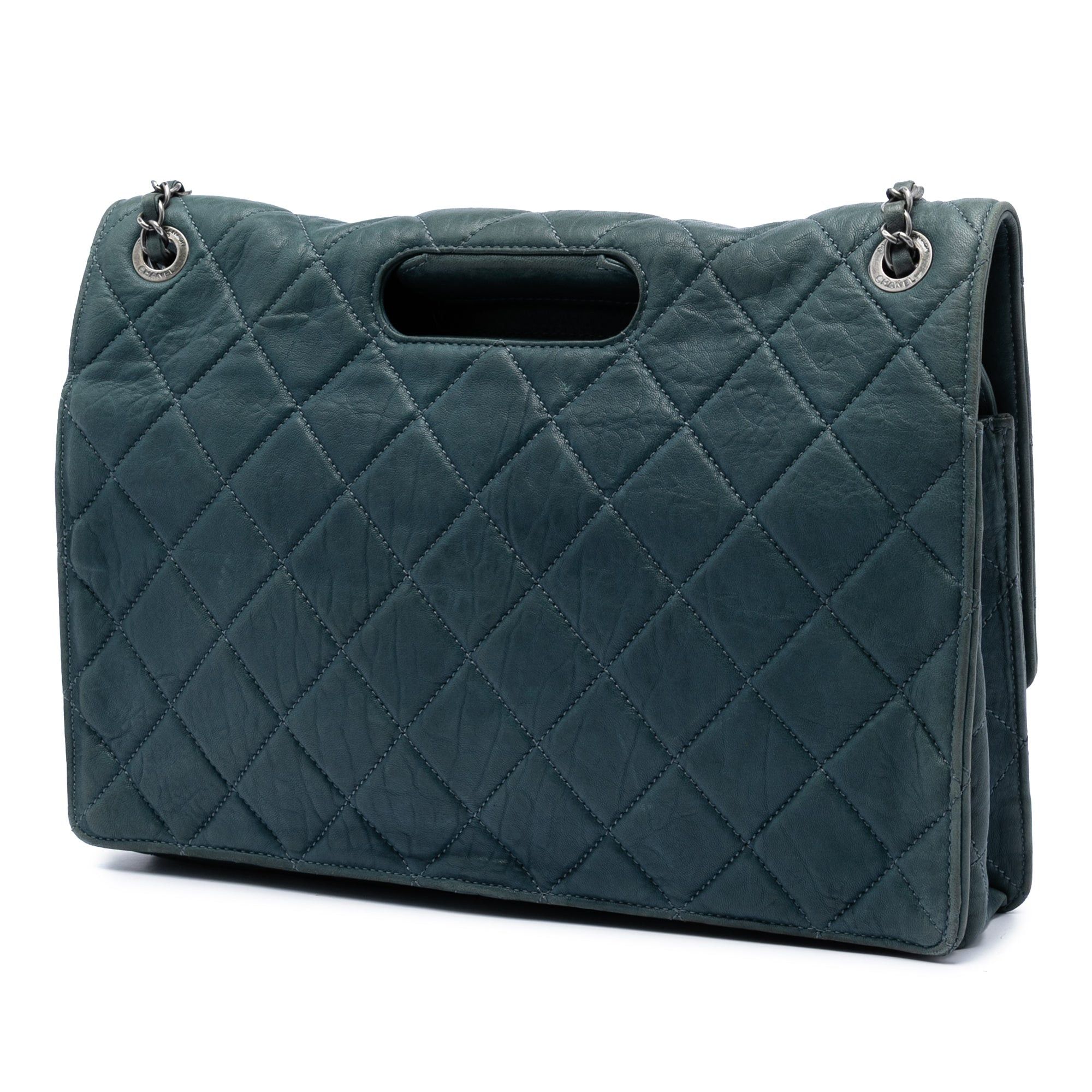 Chanel Paris Byzance Maxi Washed Lambskin Take Away Flap Size ONE SIZE - 2 Thumbnail