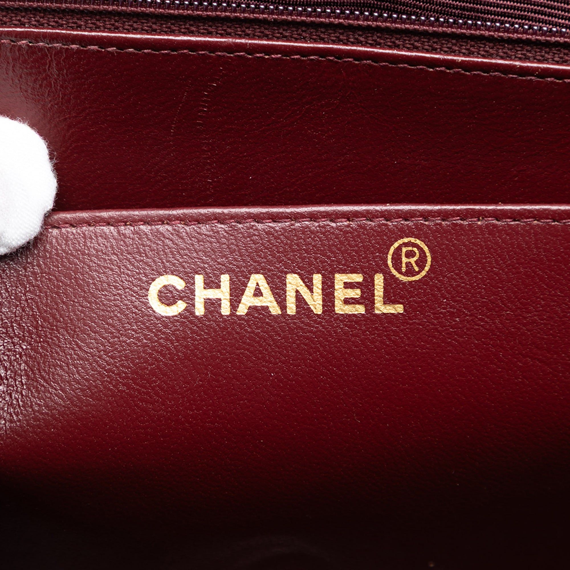 Chanel Maxi XL Classic Lambskin Single Flap Size ONE SIZE - 5 Thumbnail