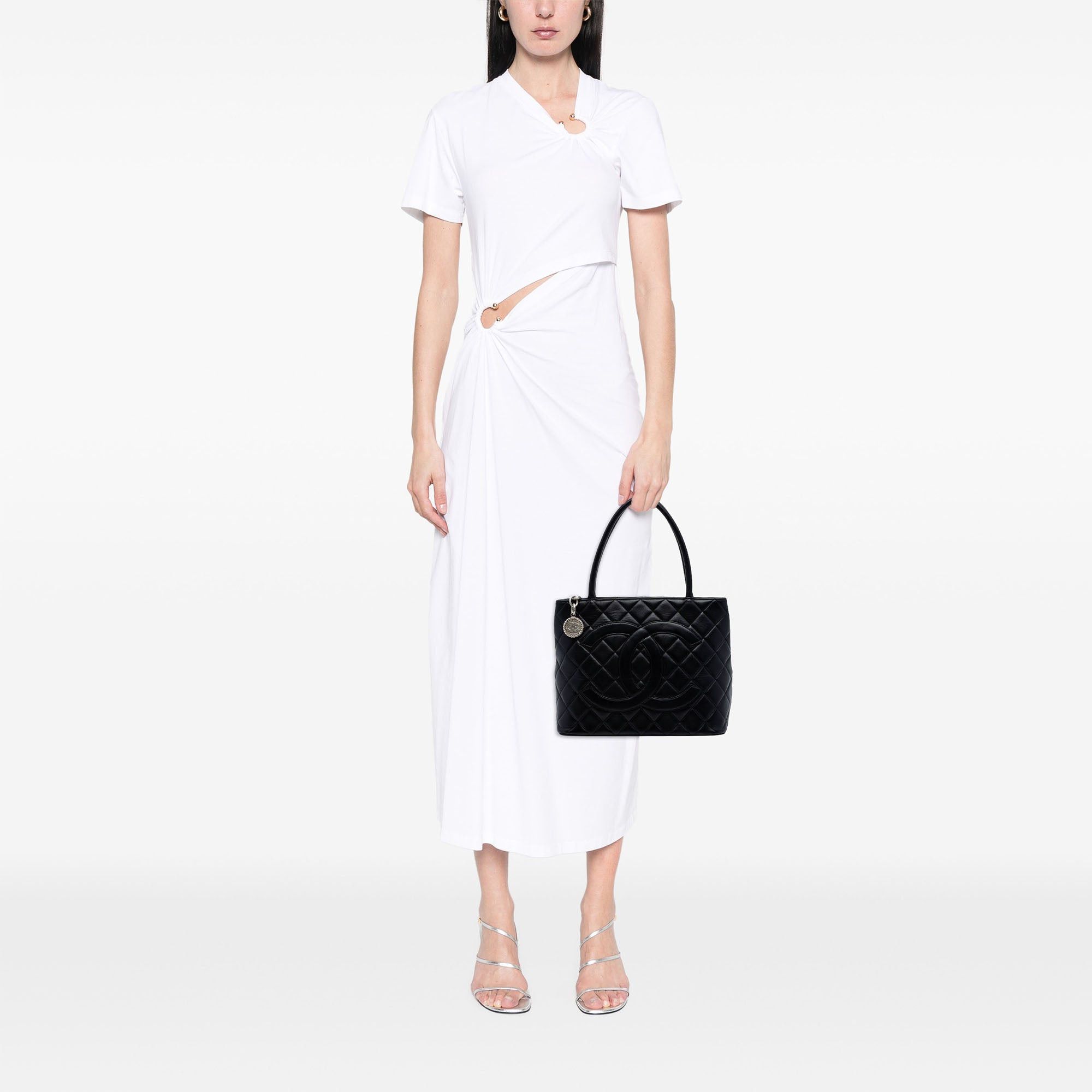 Chanel Lambskin Medallion Tote Size ONE SIZE - 7 Thumbnail