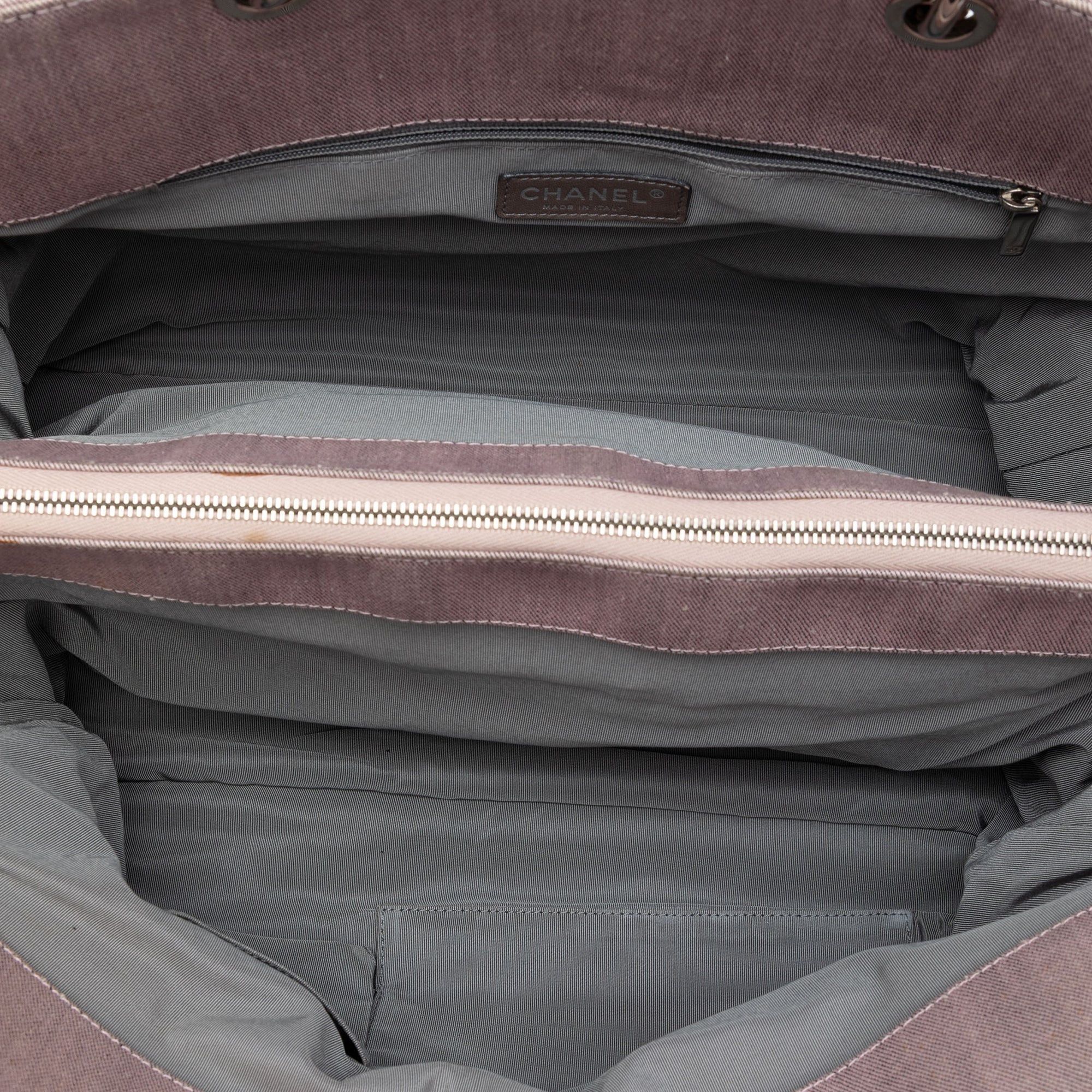 Chanel Large CC Quilted Denim Tote Size ONE SIZE - 4 Thumbnail