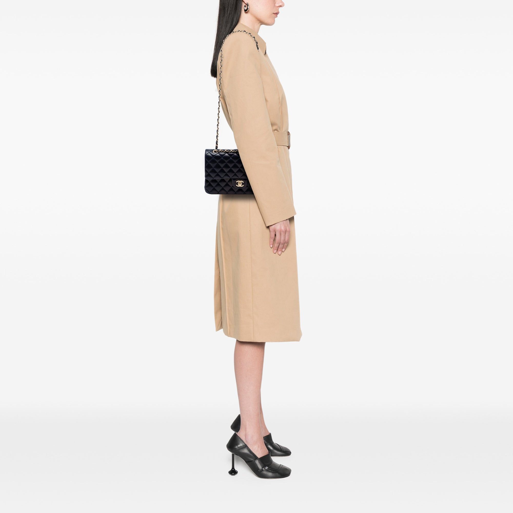 Chanel Medium Classic Lambskin Double Flap Size ONE SIZE - 6 Thumbnail