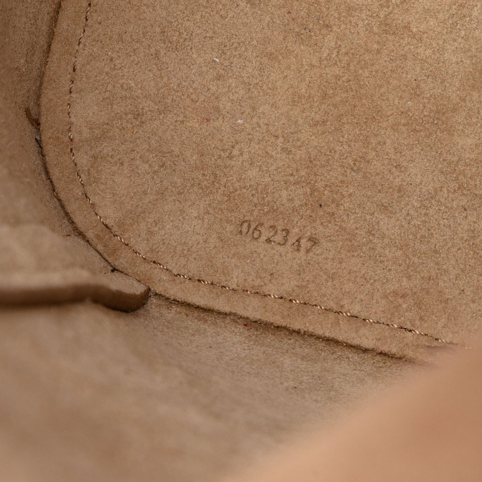 Loewe Mini Grained Calfskin Pebble Bucket Bag Size ONE SIZE - 6 Thumbnail