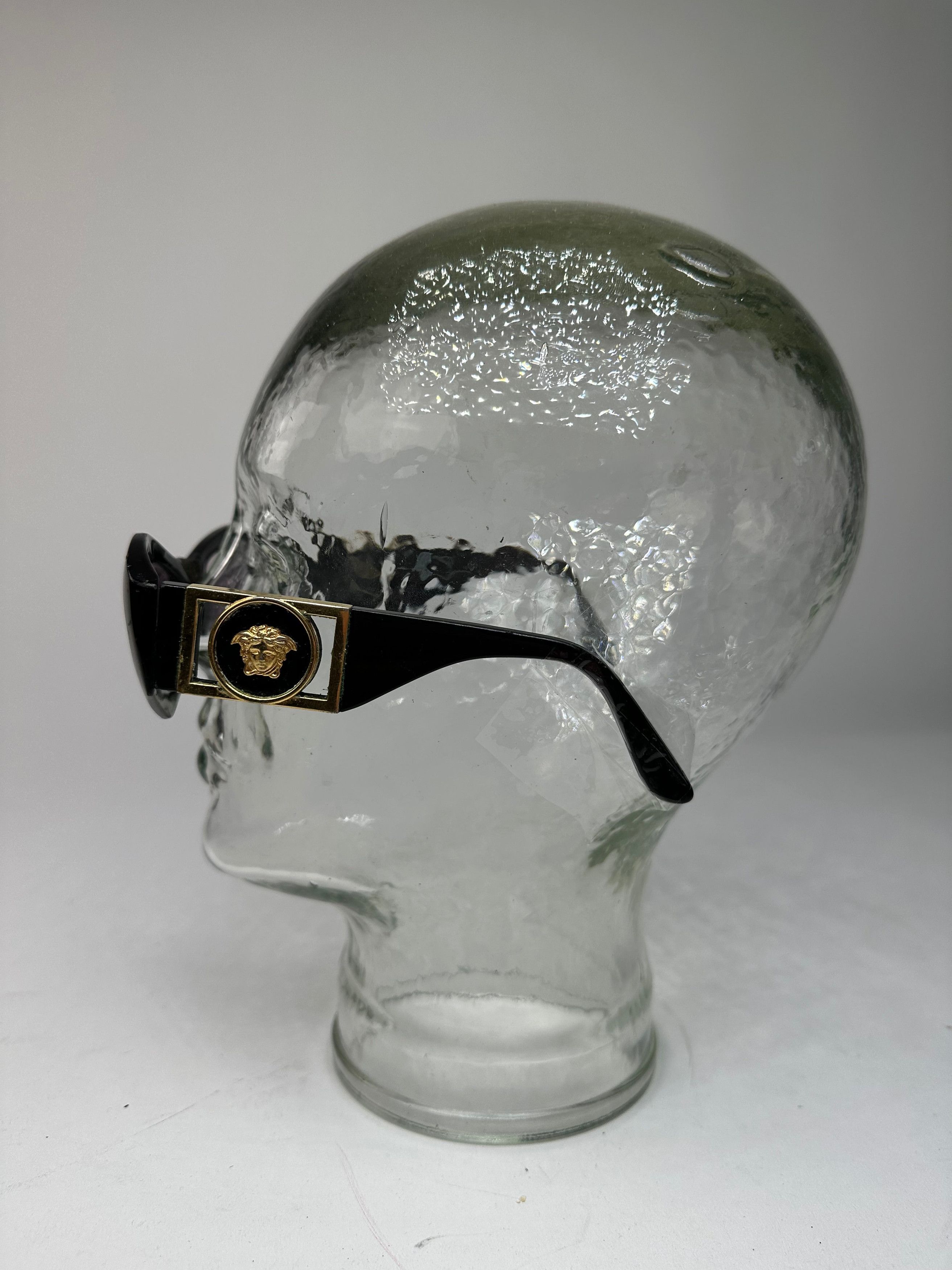 Versace Vintage Gianni Sunglasses Black Acetate Gold Medusa Size ONE SIZE - 2 Thumbnail