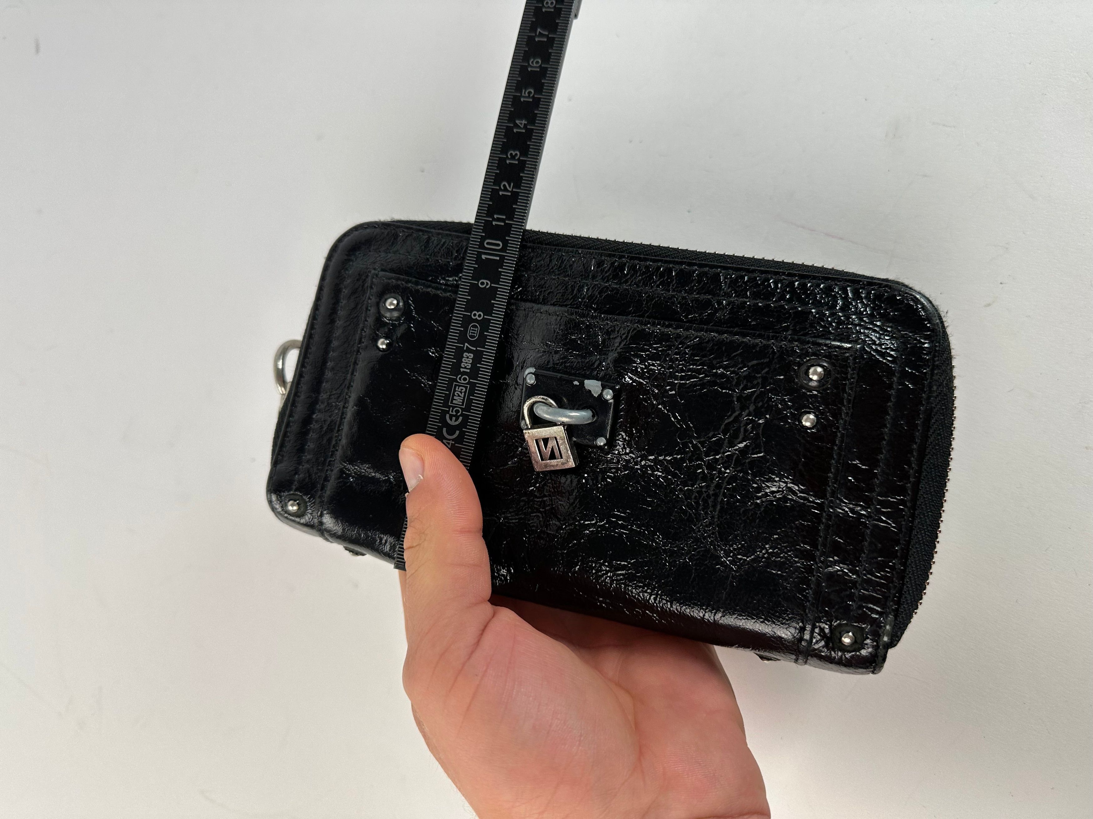 Chloe Vintage Patent Leather Zip-Around Continental Wallet Black Size ONE SIZE - 9 Thumbnail