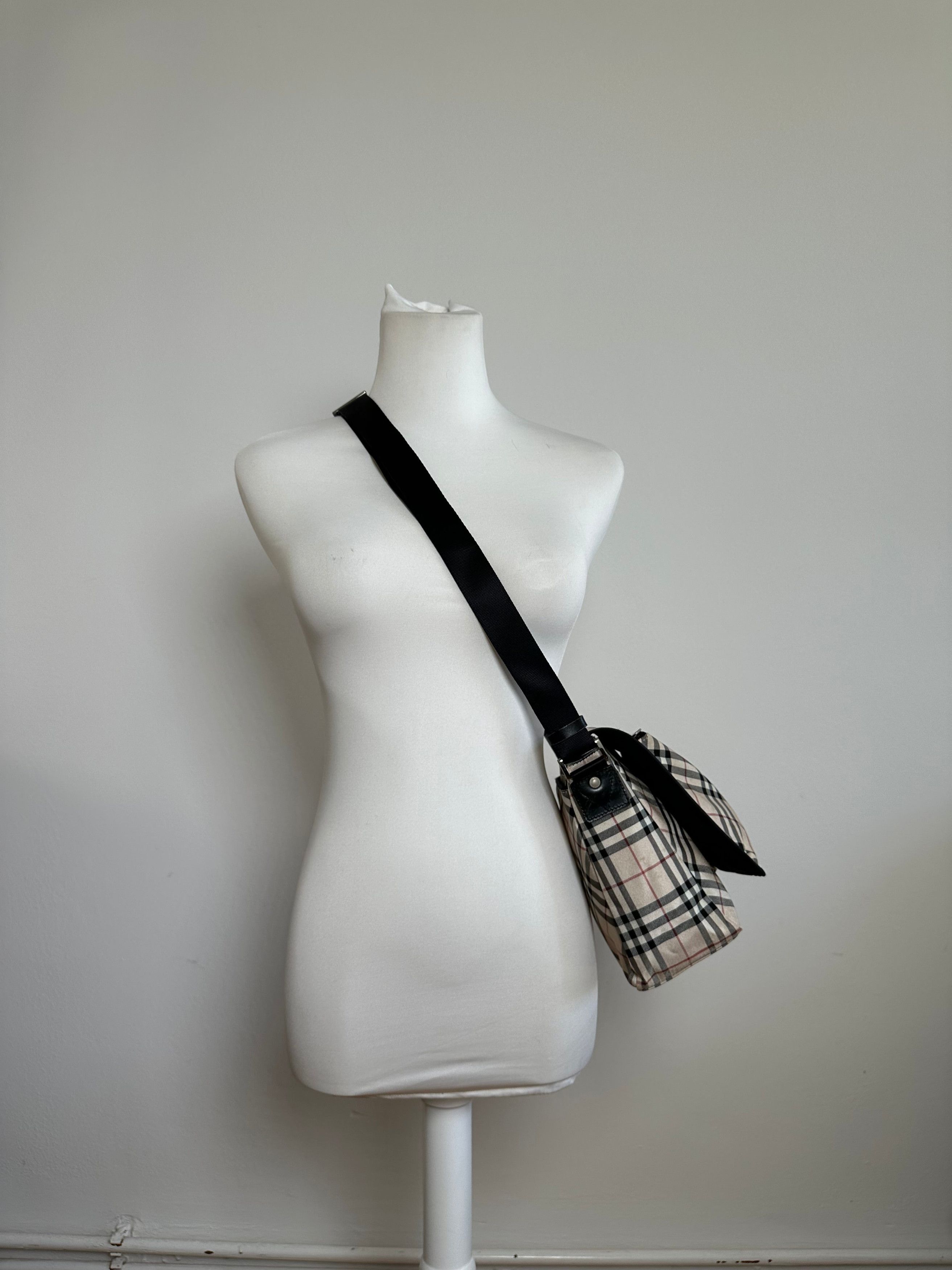 Burberry Vintage Nova Check Crossbody Bag Beige Size ONE SIZE - 4 Thumbnail