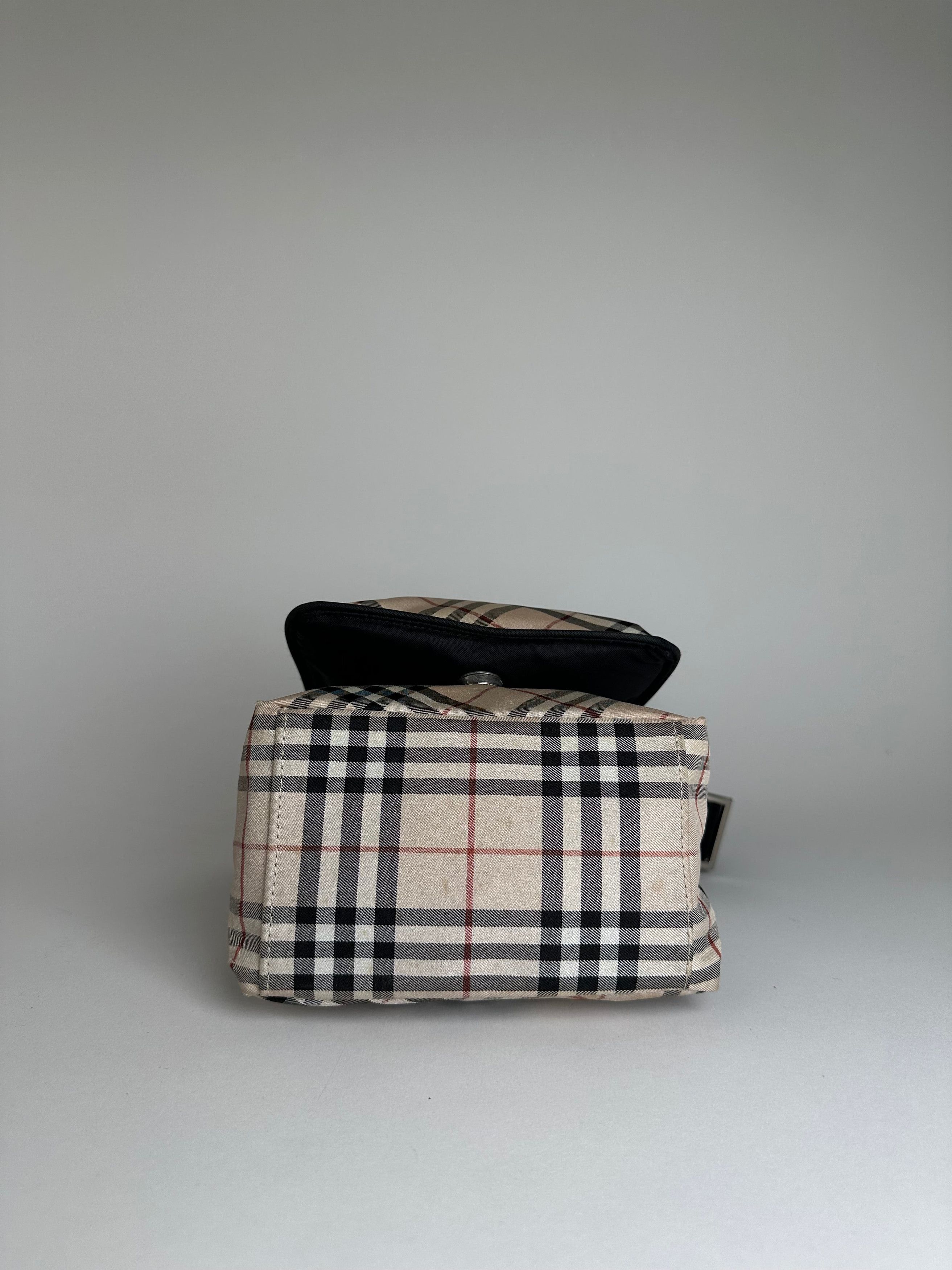 Burberry Vintage Nova Check Crossbody Bag Beige Size ONE SIZE - 9 Thumbnail