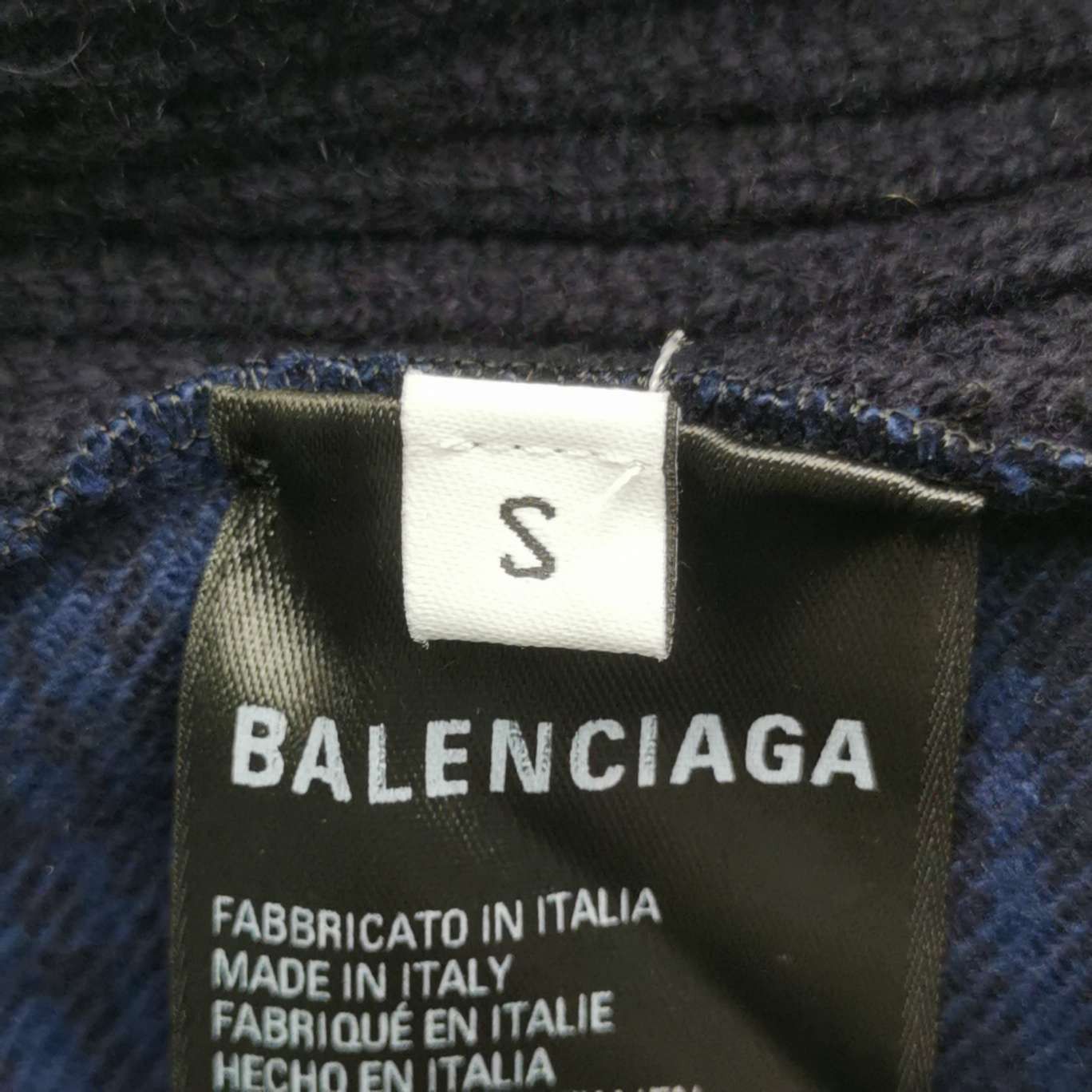 Balenciaga Balenciaga Men s Short Sleeve Shirts Size US S / EU 44-46 / 1 - 7 Thumbnail
