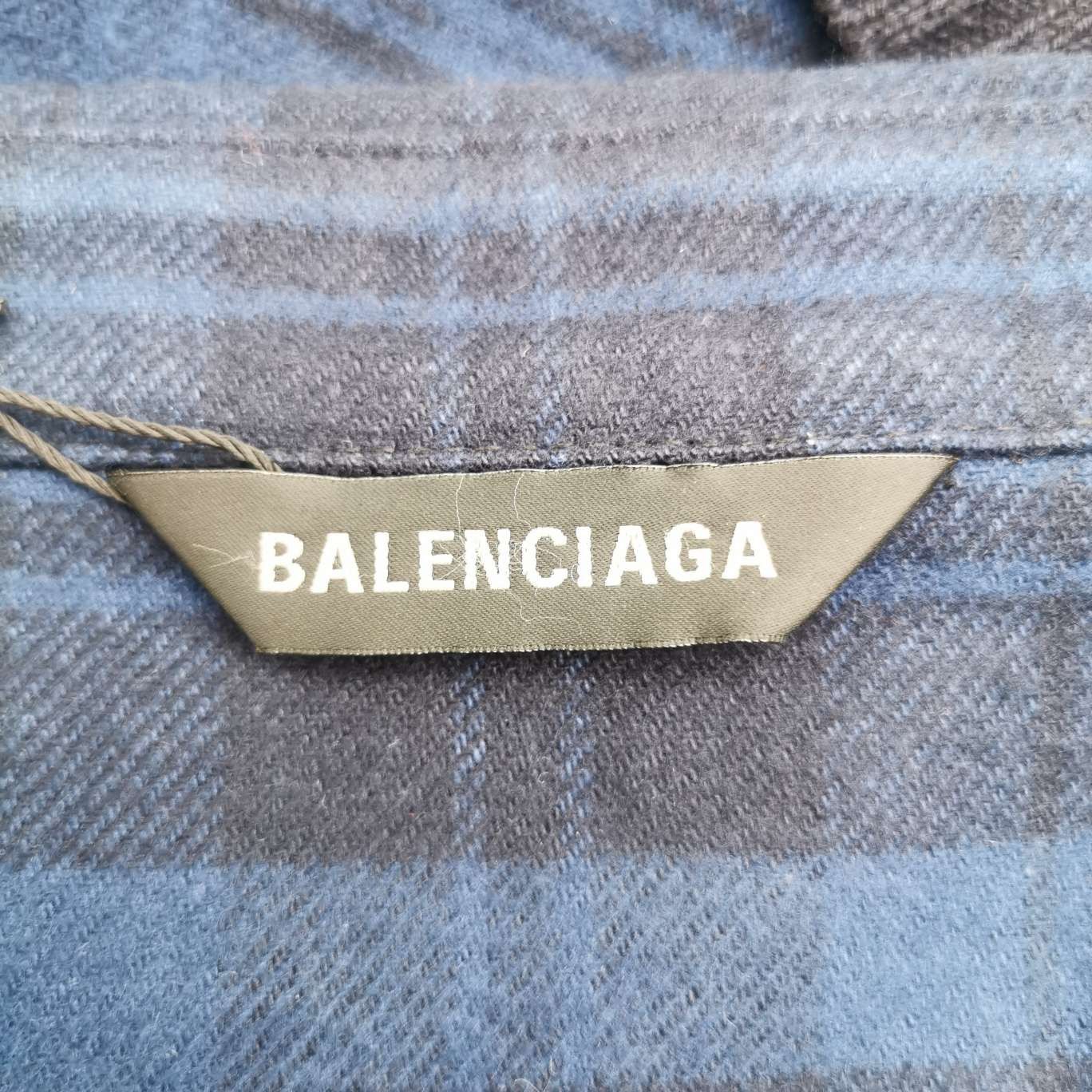 Balenciaga Balenciaga Men s Short Sleeve Shirts Size US S / EU 44-46 / 1 - 6 Thumbnail