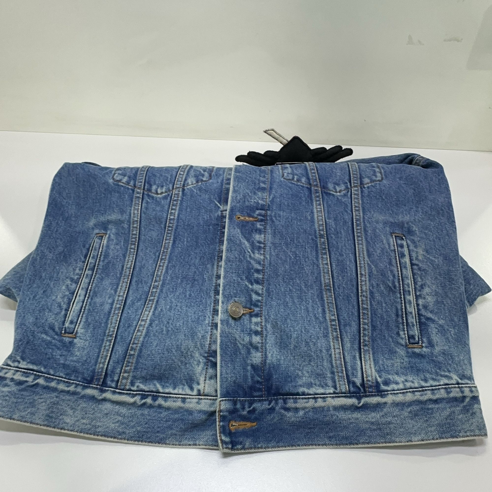 Gucci Gucci Animal Patch Denim Jacket Size S Size US S / EU 44-46 / 1 - 12 Thumbnail