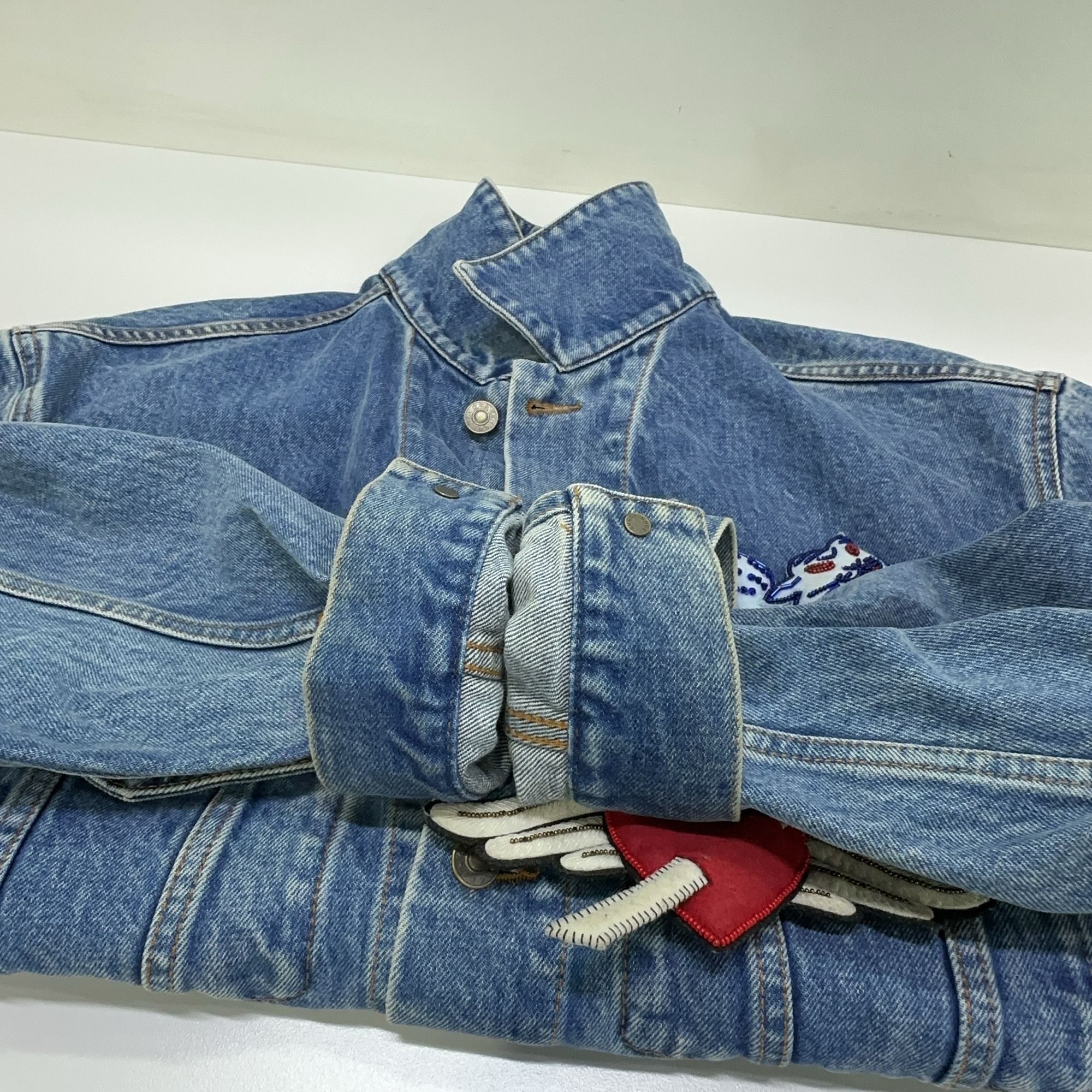 Gucci Gucci Animal Patch Denim Jacket Size S Size US S / EU 44-46 / 1 - 11 Thumbnail