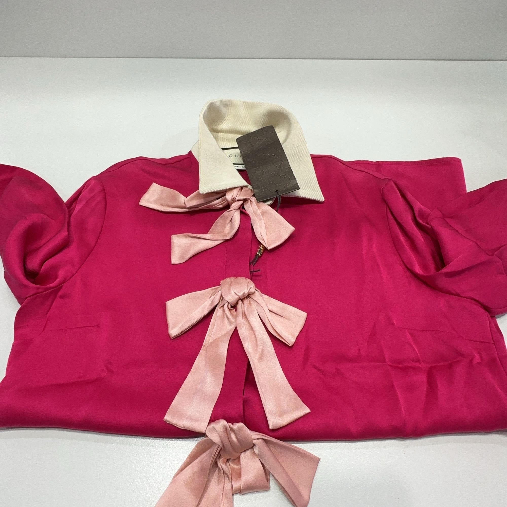 Gucci Gucci Silk Bow Button Up Shirt Size 40 Size S / US 4 / IT 40 - 9 Thumbnail