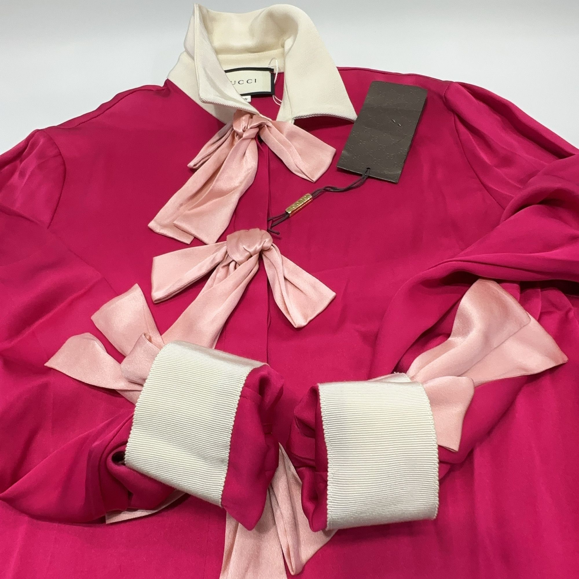 Gucci Gucci Silk Bow Button Up Shirt Size 40 Size S / US 4 / IT 40 - 13 Thumbnail