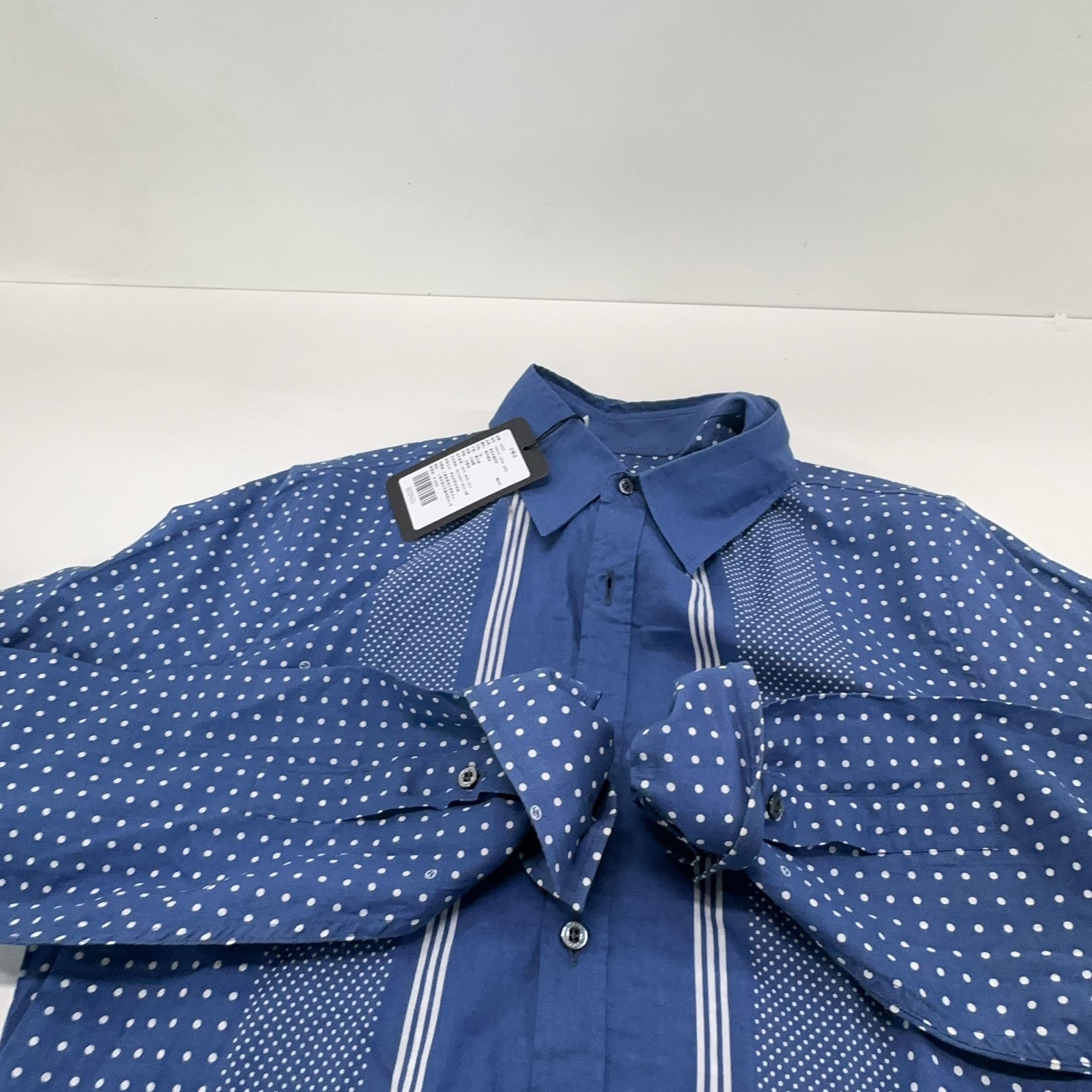 Gucci Gucci Polka Dot Striped Button Up Shirt Size 38 Size US S / EU 44-46 / 1 - 9 Thumbnail