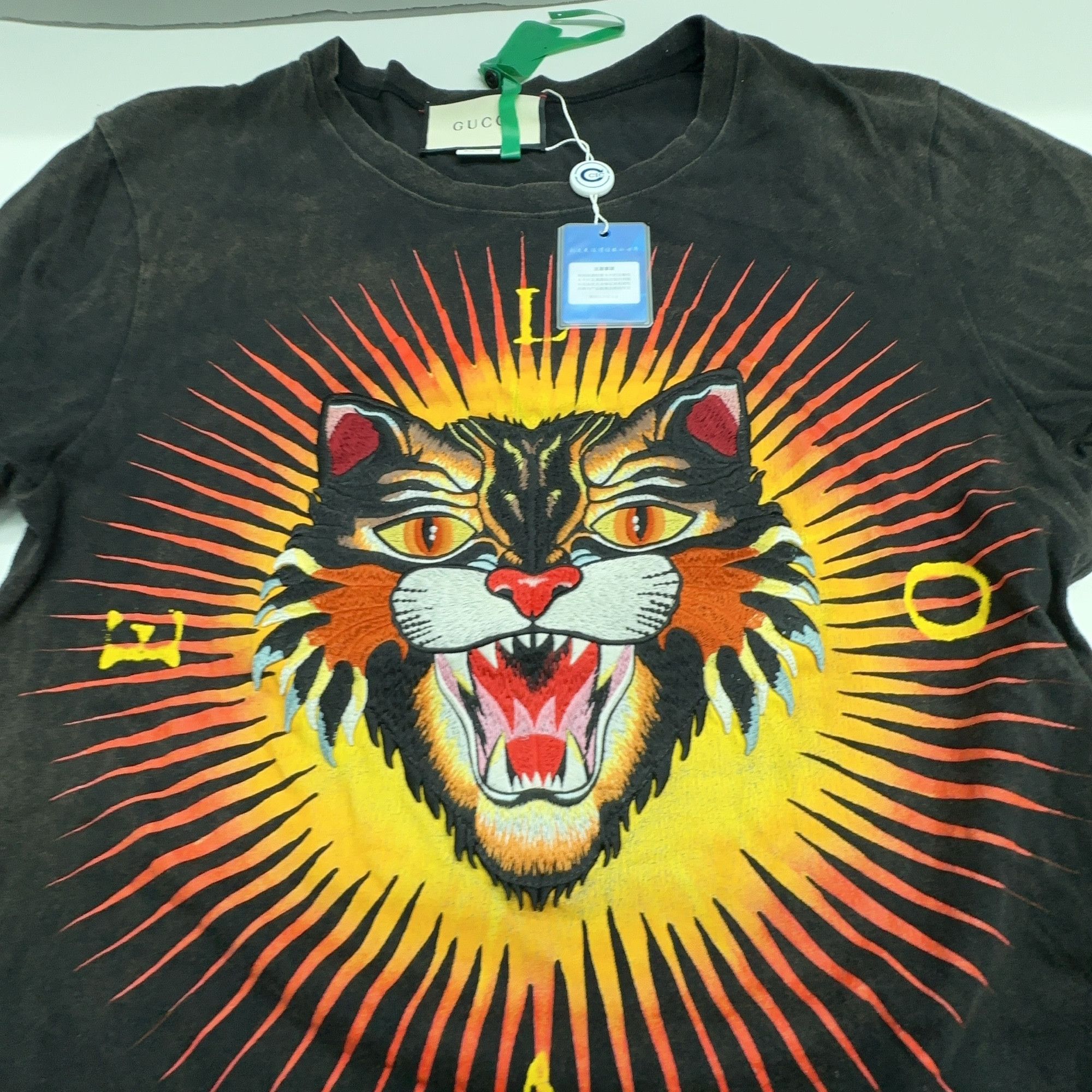 Gucci Gucci Modern Future Tiger Graphic T-Shirt Size XS Size US XS / EU 42 / 0 - 6 Thumbnail