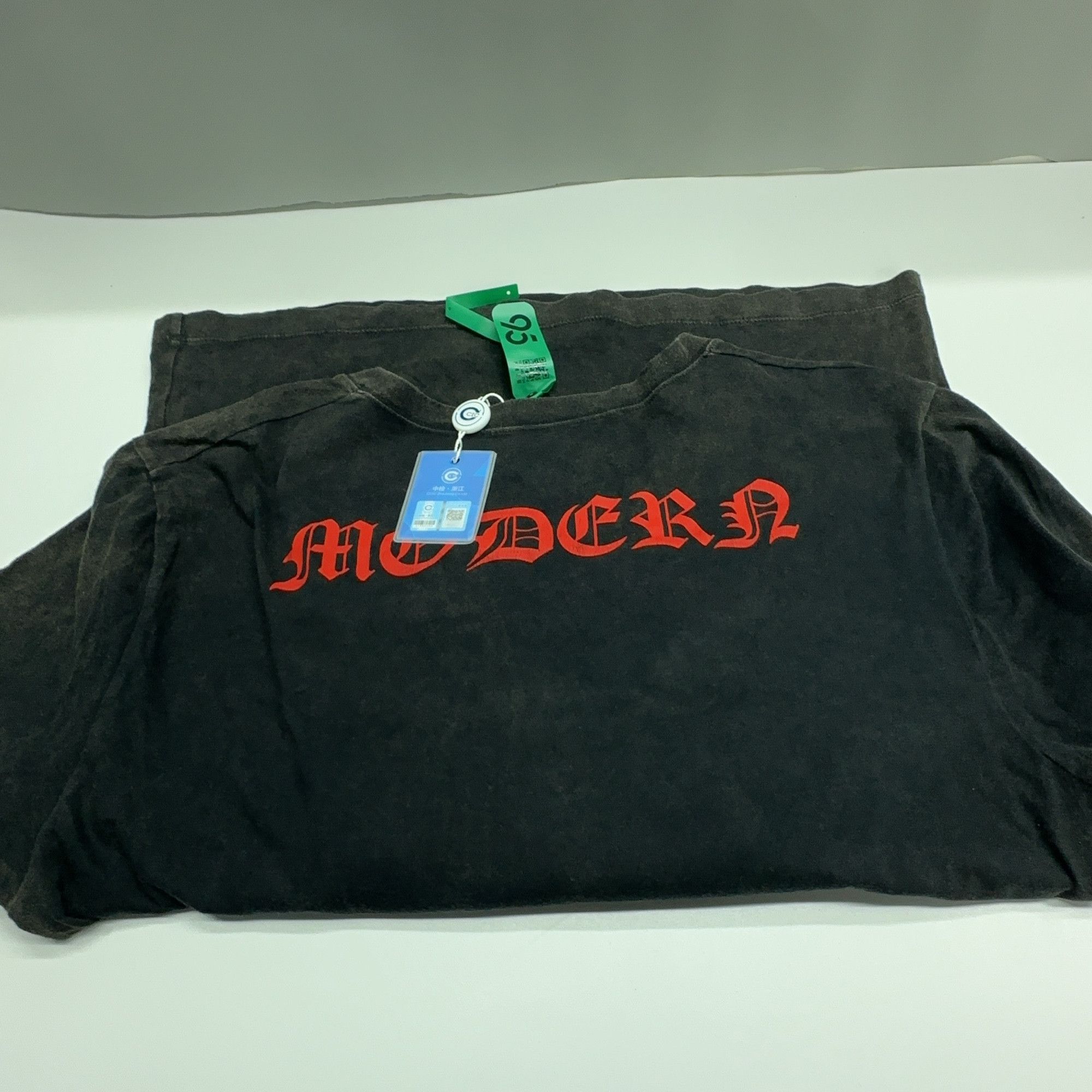 Gucci Gucci Modern Future Tiger Graphic T-Shirt Size XS Size US XS / EU 42 / 0 - 10 Thumbnail