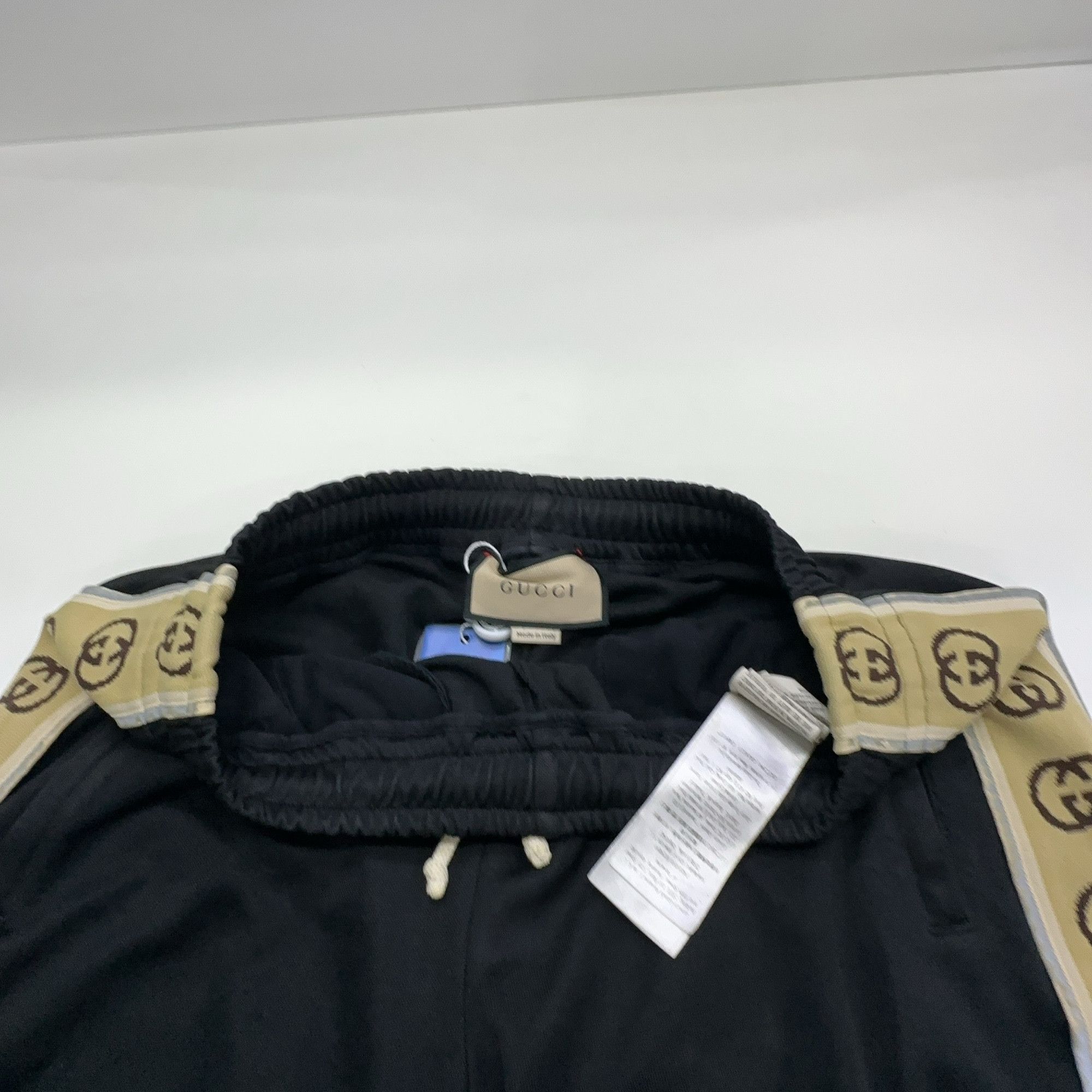 Gucci Gucci Logo Tape Drawstring Shorts Size XS Size US 28 / EU 44 - 9 Thumbnail