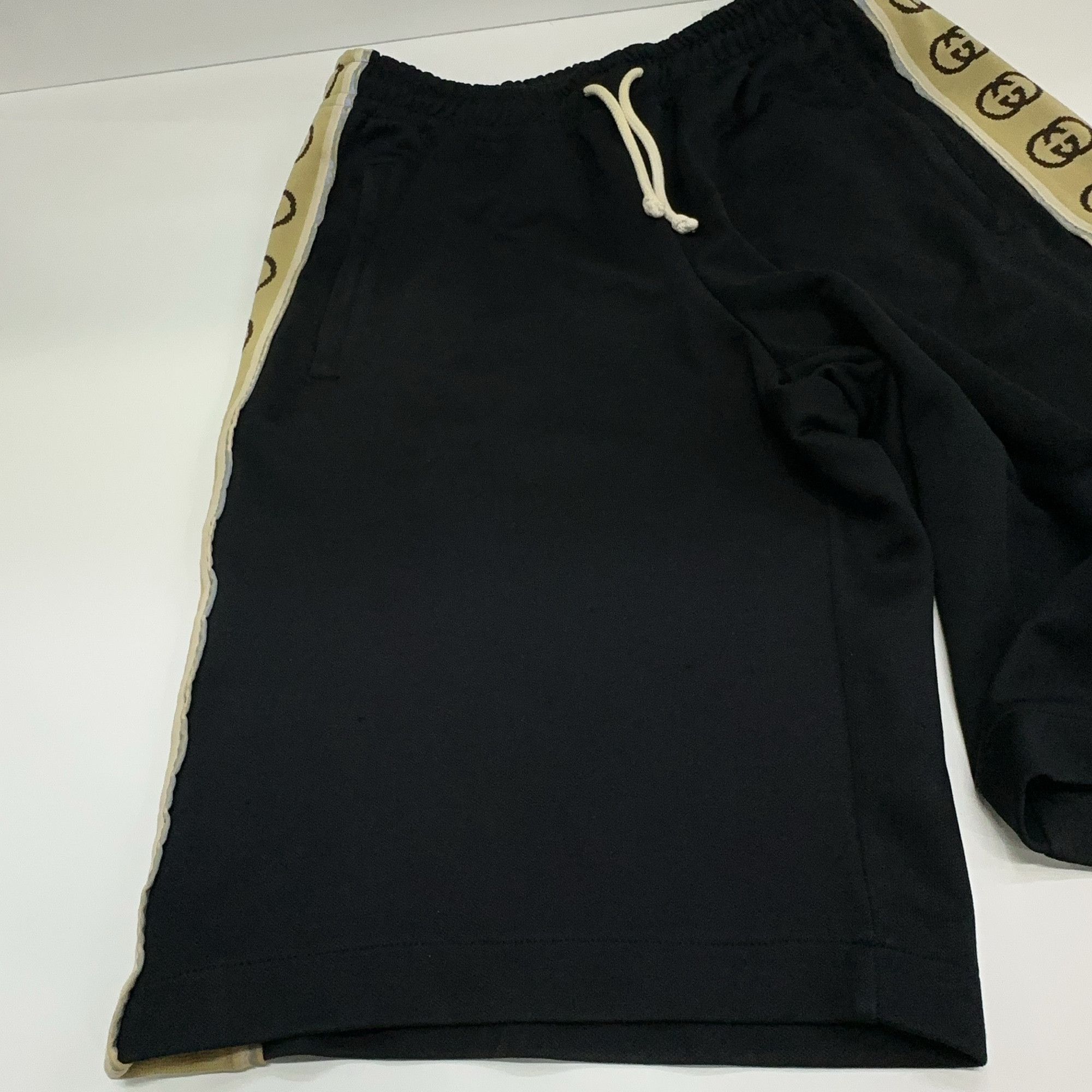 Gucci Gucci Logo Tape Drawstring Shorts Size XS Size US 28 / EU 44 - 11 Thumbnail
