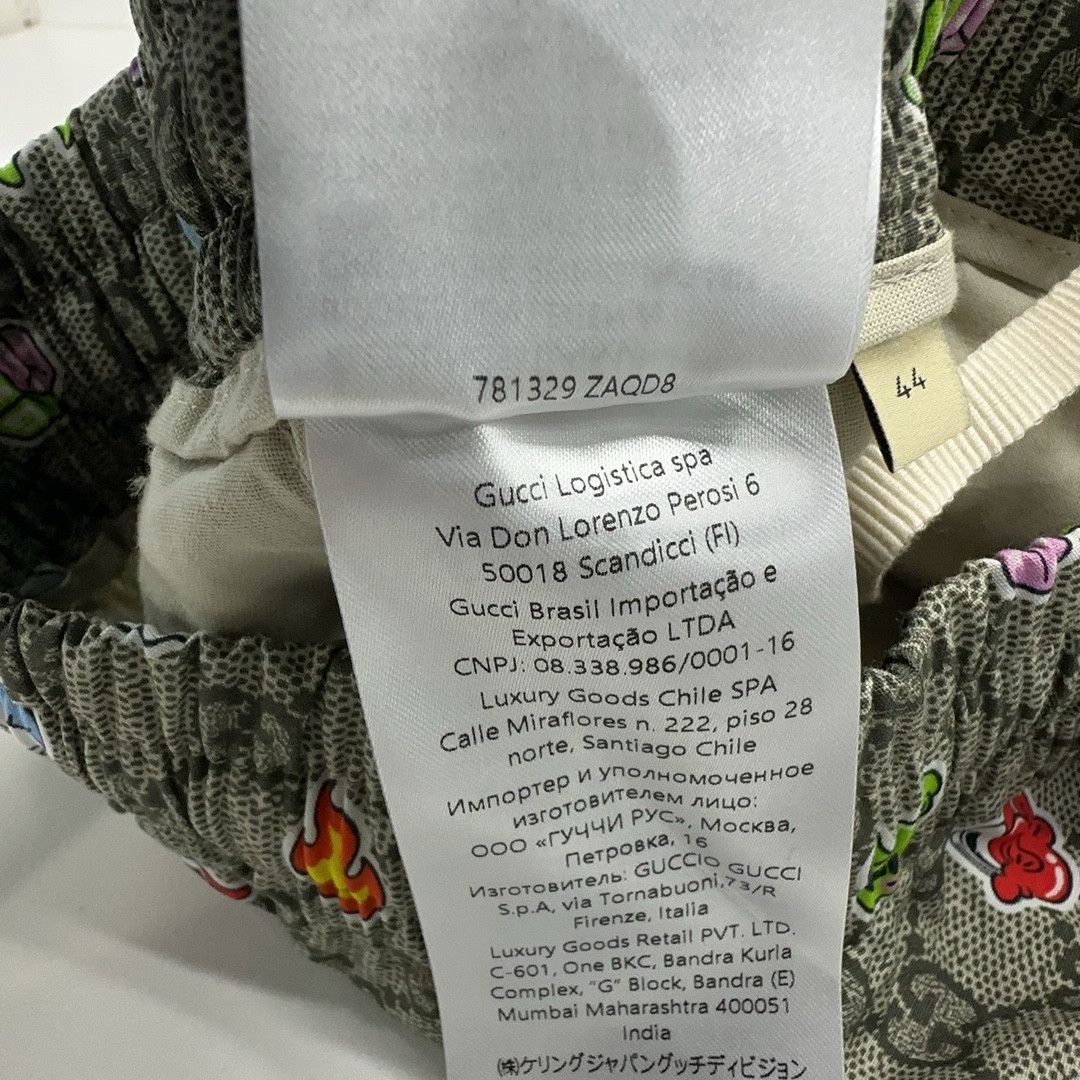 Gucci Gucci Logo Sticker Print Shorts Size 28 Size US 28 / EU 44 - 5 Thumbnail