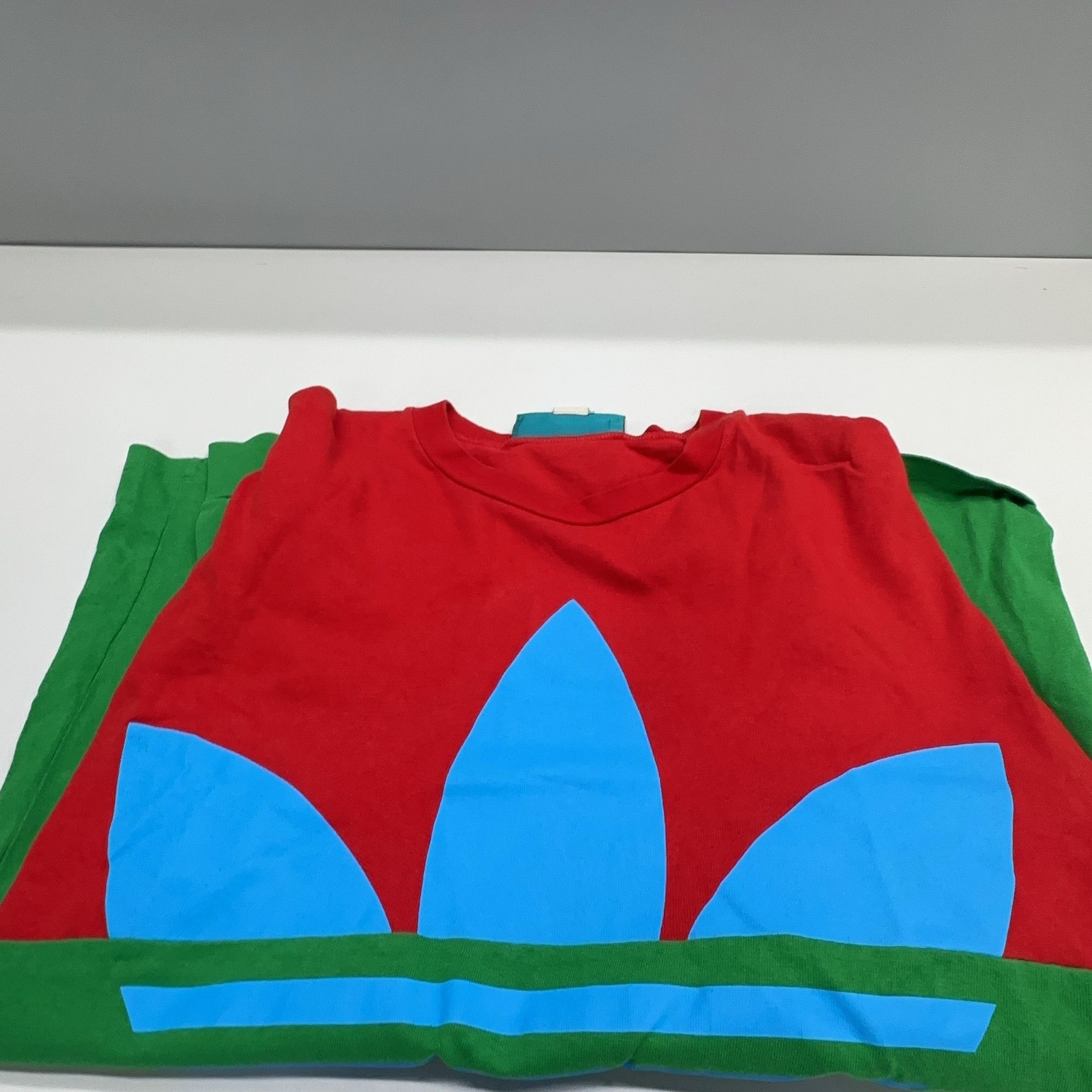 Gucci Gucci x Adidas Originals Colorblock Long Sleeve Tee Size S Size US S / EU 44-46 / 1 - 8 Thumbnail