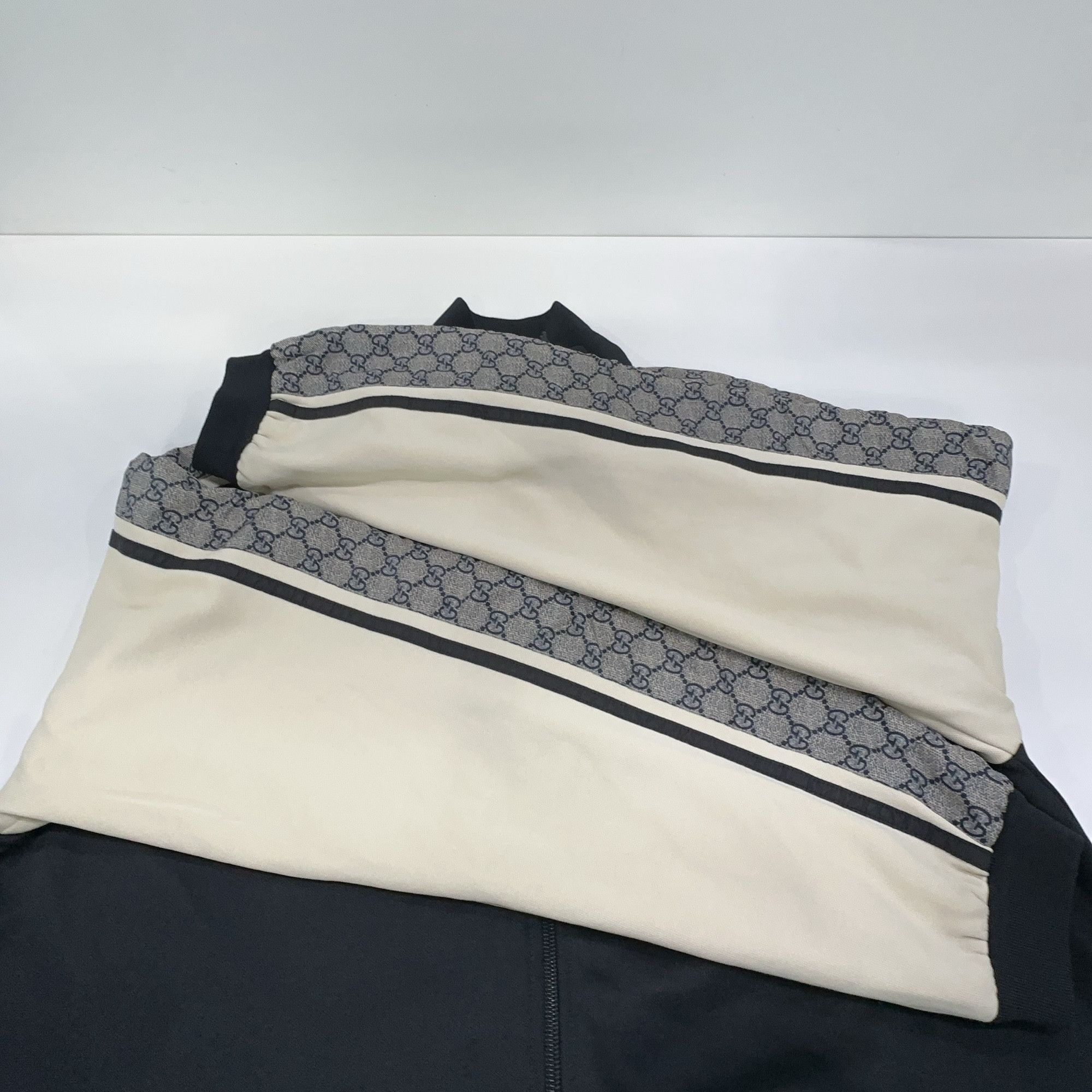 Gucci Gucci GG Logo Sleeve Track Jacket Black Size M Size US M / EU 48-50 / 2 - 7 Thumbnail