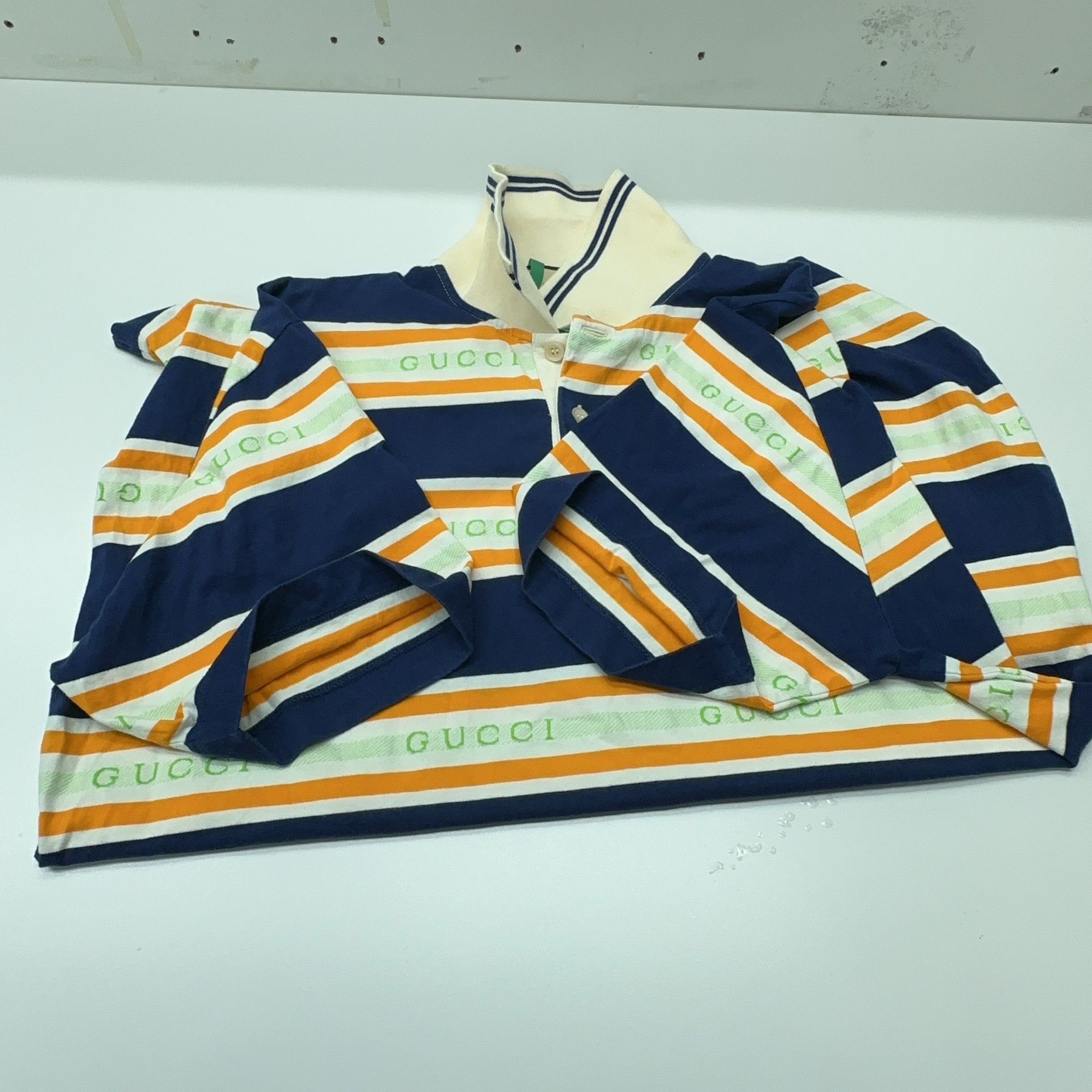 Gucci Gucci Logo Stripe Polo Size L Size US L / EU 52-54 / 3 - 8 Thumbnail