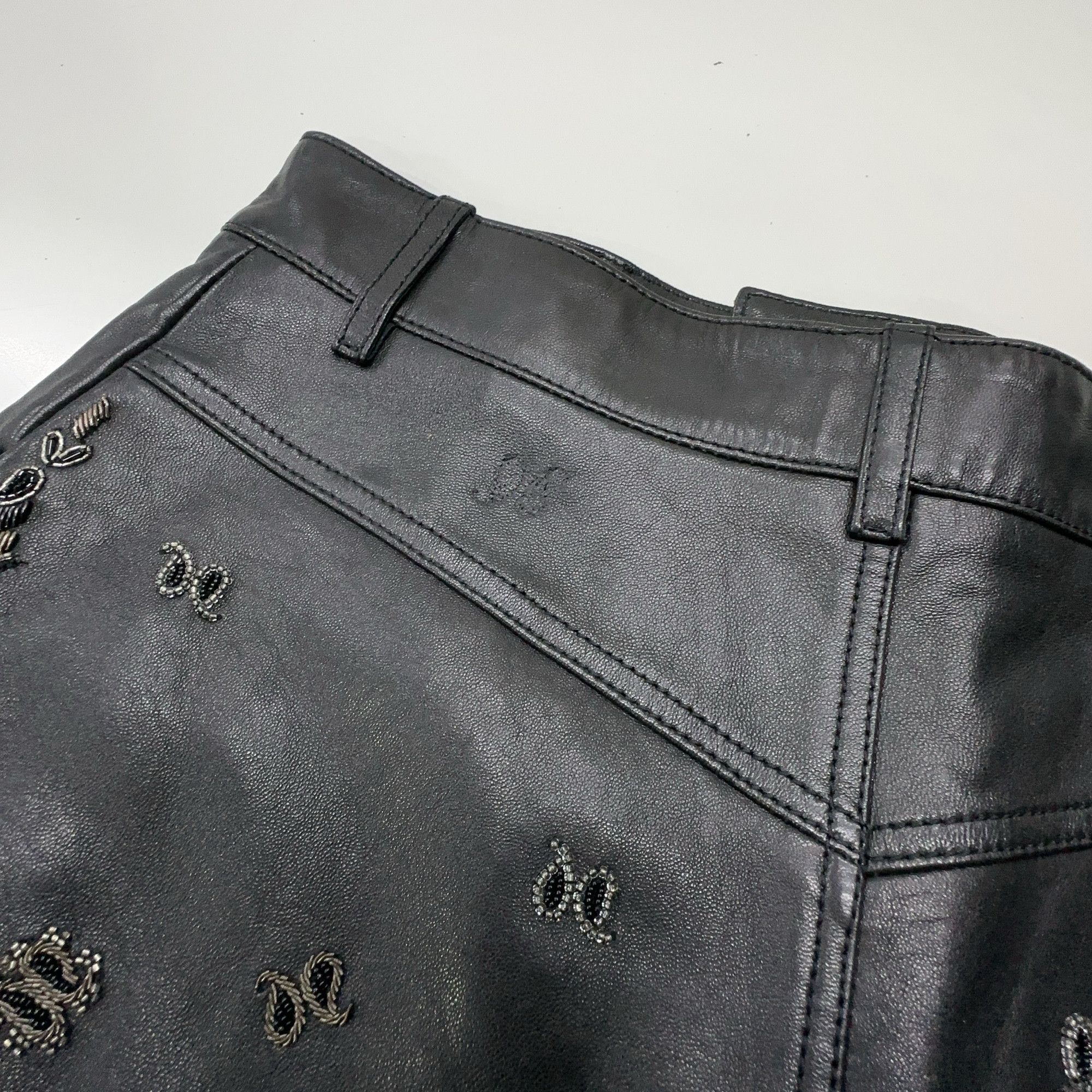 Saint Laurent Paris Saint Laurent Embellished Leather Shorts F38 Size 27" / US 4 / IT 40 - 6 Thumbnail